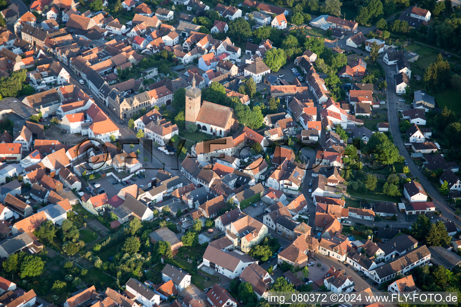 Quartier Billigheim in Billigheim-Ingenheim dans le département Rhénanie-Palatinat, Allemagne depuis l'avion