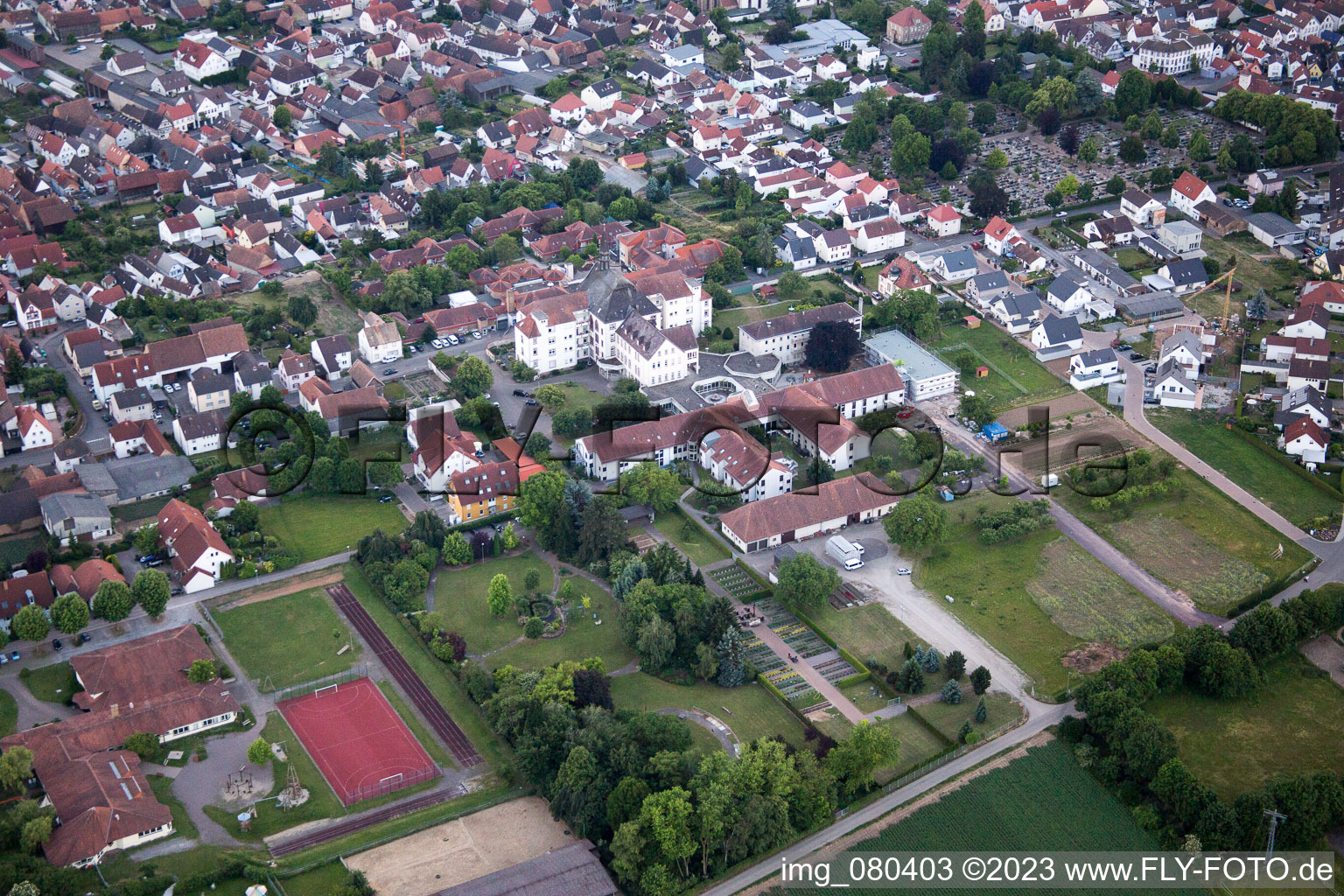 Quartier Herxheim in Herxheim bei Landau dans le département Rhénanie-Palatinat, Allemagne depuis l'avion