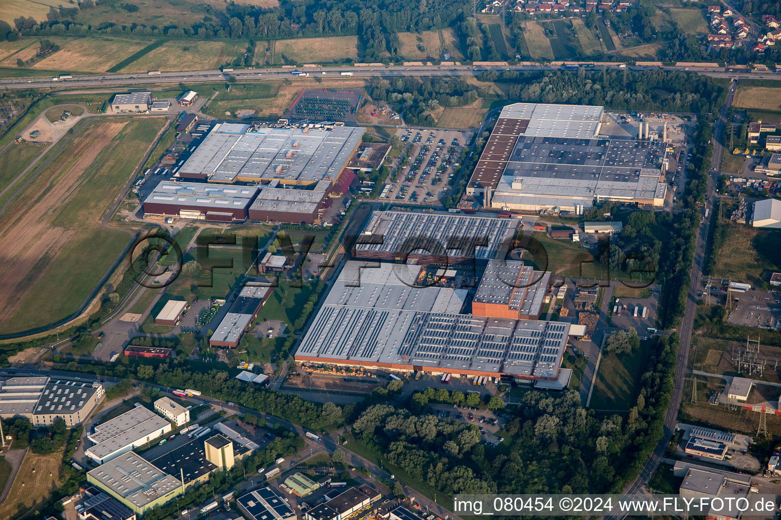 Vue aérienne de Centre de formation John Deere à Bruchsal dans le département Bade-Wurtemberg, Allemagne