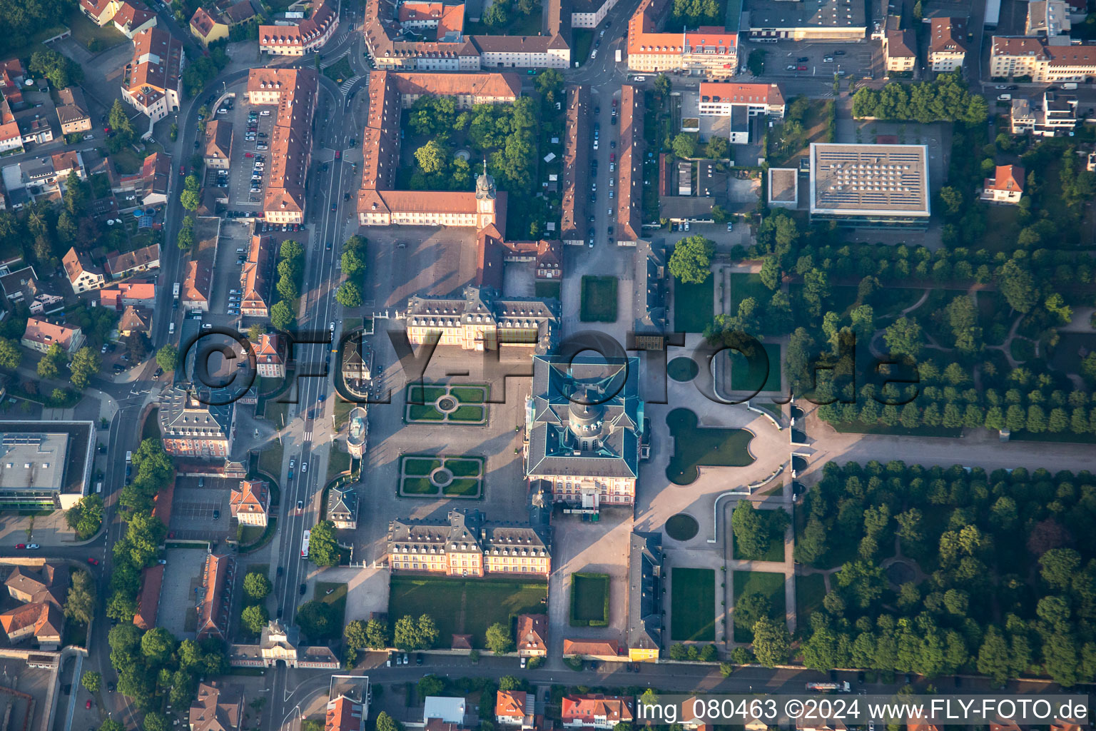 Vue aérienne de Parc du Château du Château Bruchsal à Bruchsal dans le département Bade-Wurtemberg, Allemagne