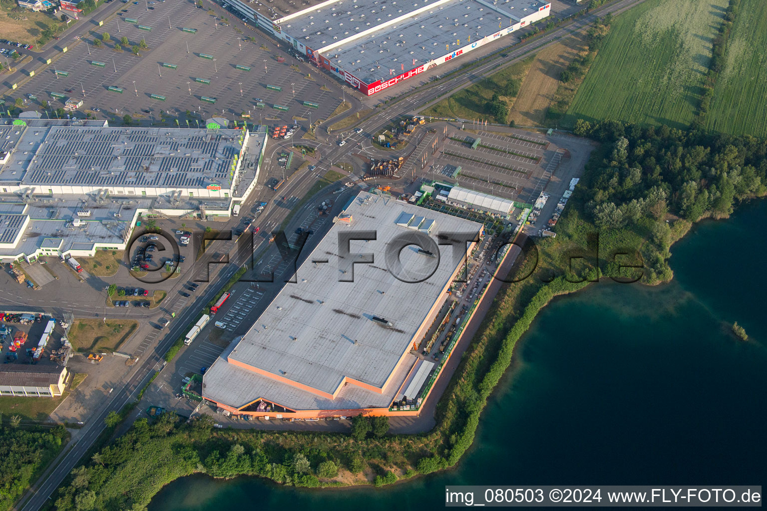 Vue aérienne de Quincaillerie Globus Waghäusel-Wiesental à le quartier Wiesental in Waghäusel dans le département Bade-Wurtemberg, Allemagne