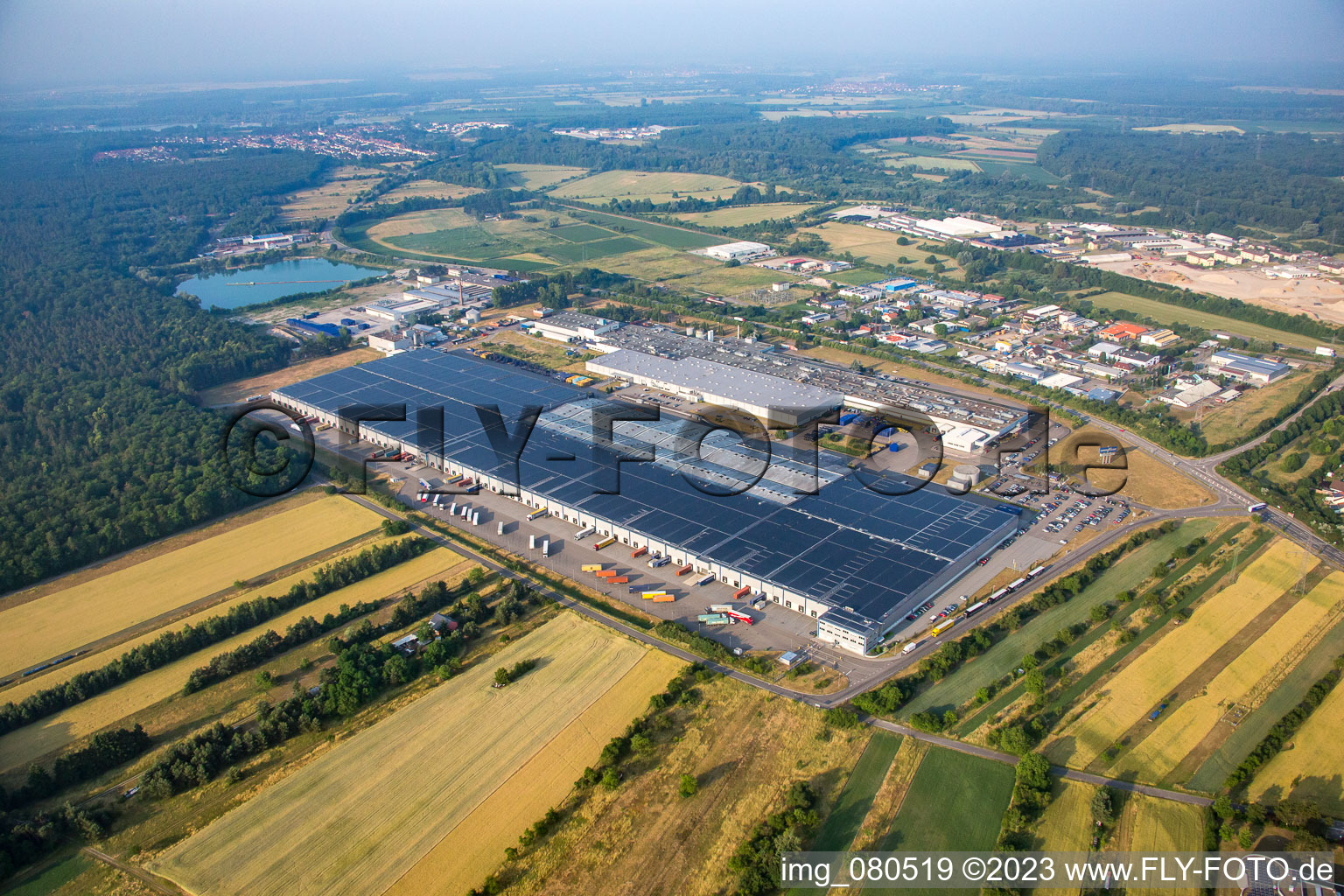 Photographie aérienne de Pneus Goodyear Dunlop Allemagne à Philippsburg dans le département Bade-Wurtemberg, Allemagne
