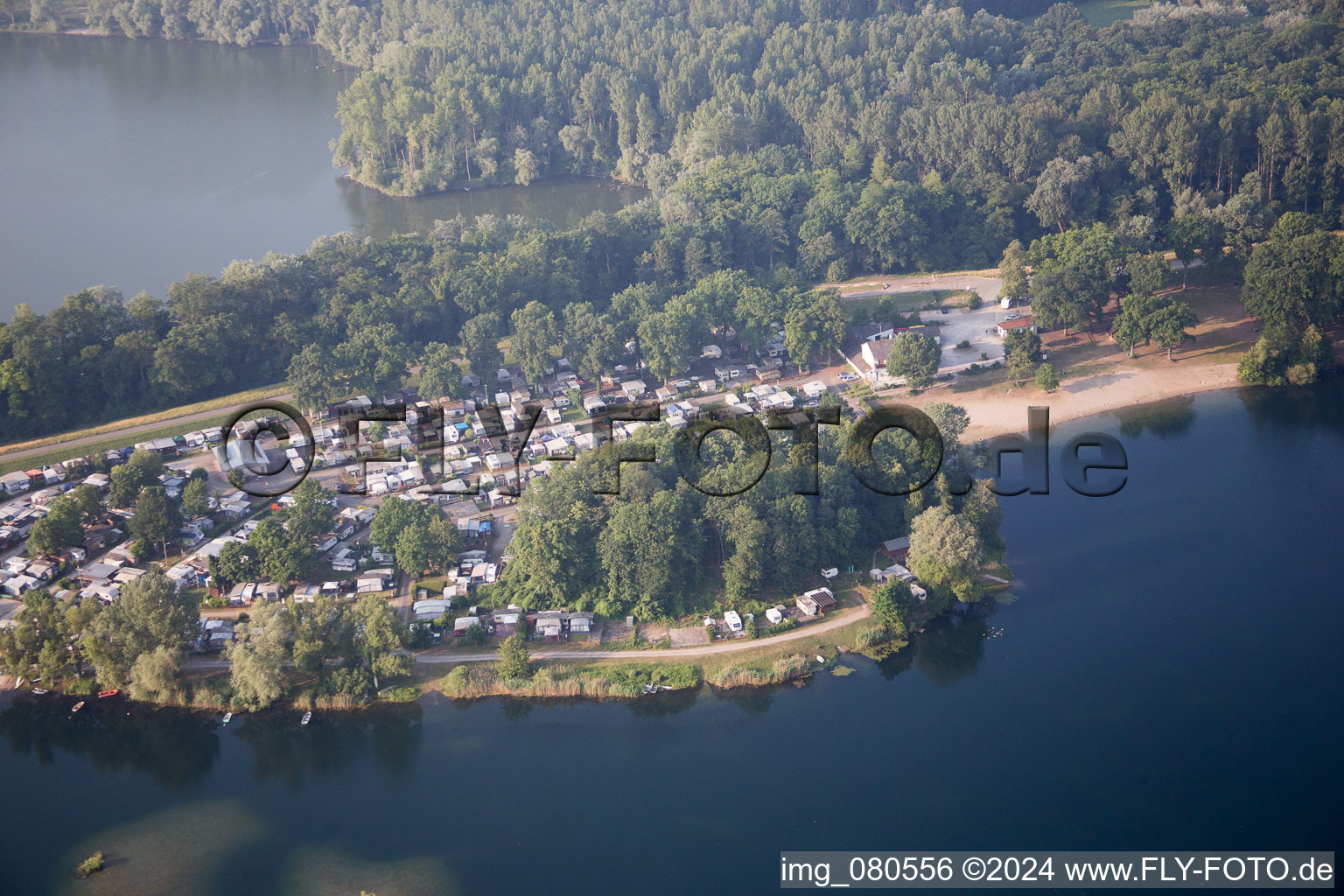 Vue aérienne de Camping Lingenfeld à Lingenfeld dans le département Rhénanie-Palatinat, Allemagne