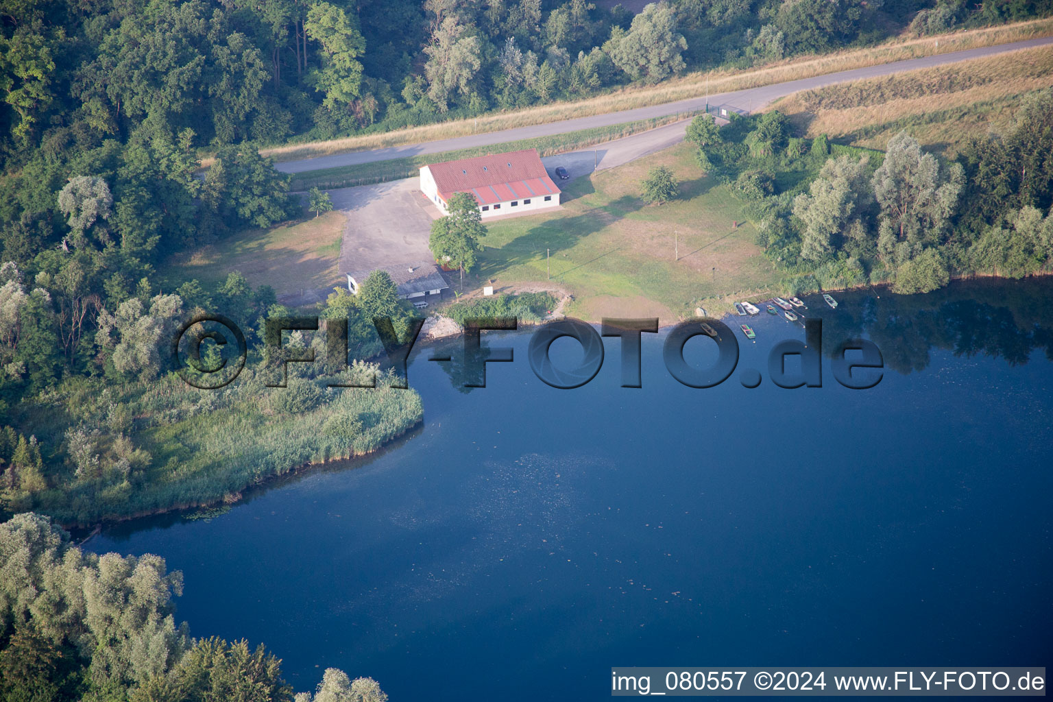 Vue aérienne de Club de pêche Lingenfeld à Lingenfeld dans le département Rhénanie-Palatinat, Allemagne