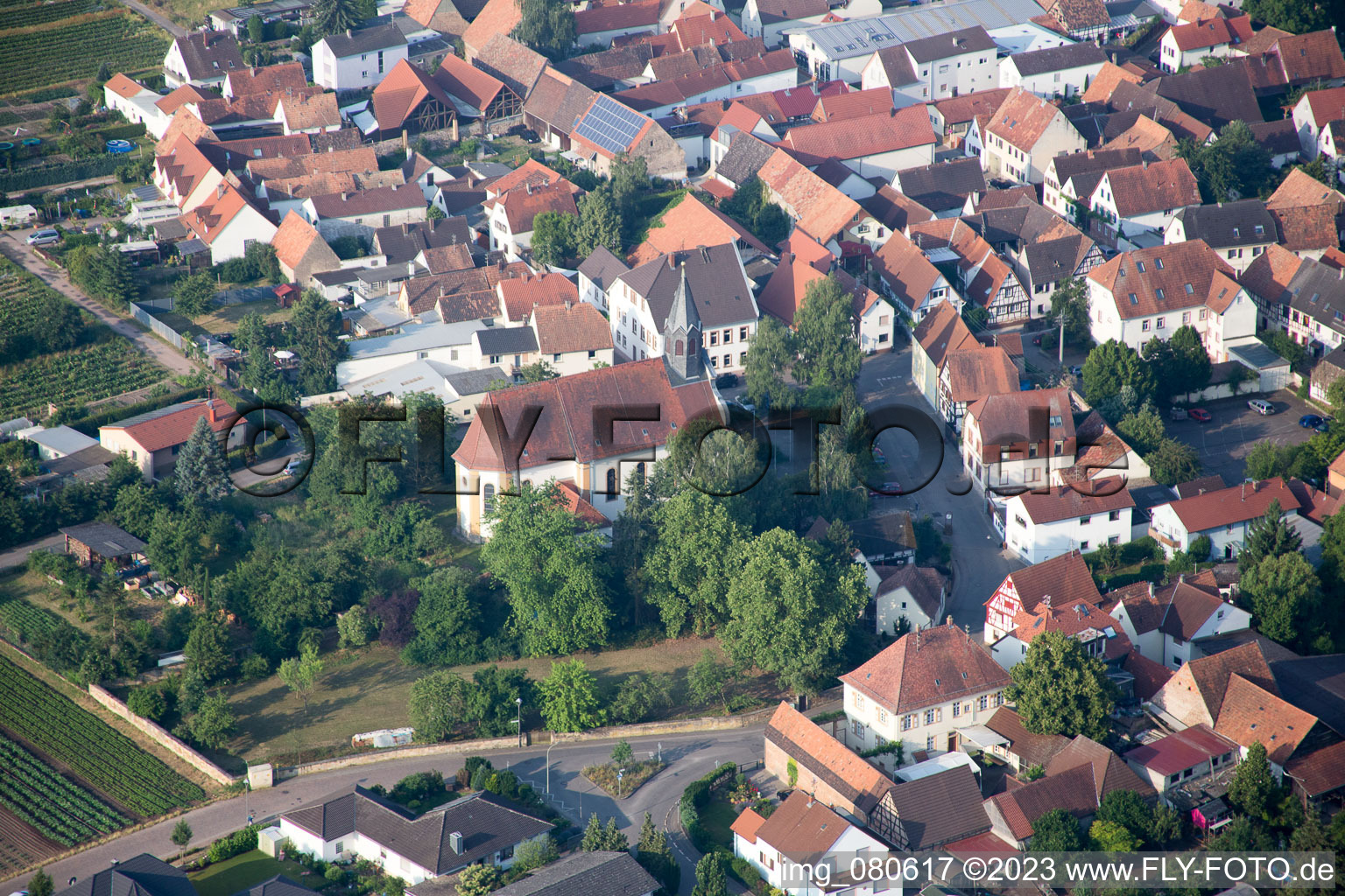 Zeiskam dans le département Rhénanie-Palatinat, Allemagne d'un drone