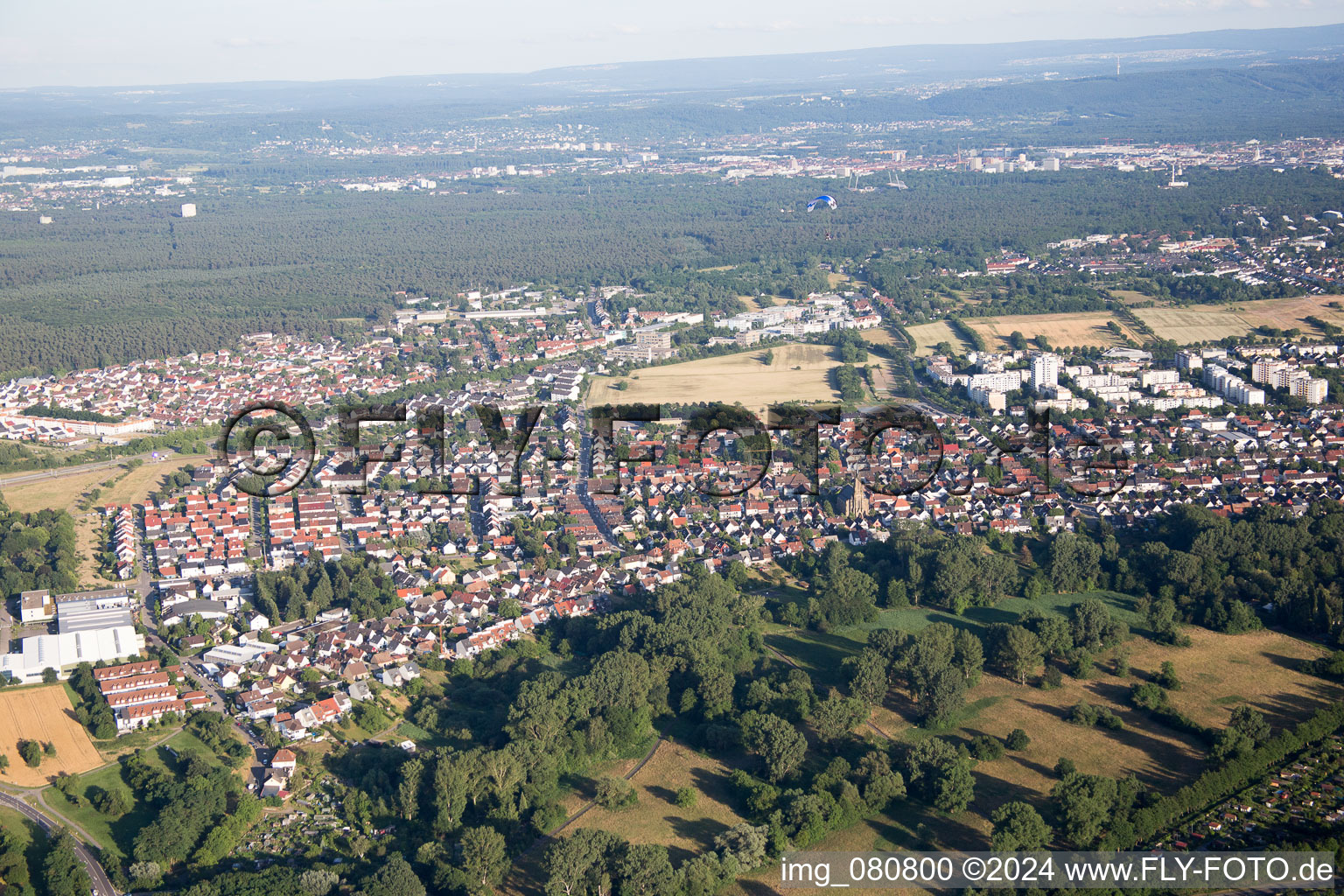 Quartier Neureut in Karlsruhe dans le département Bade-Wurtemberg, Allemagne depuis l'avion