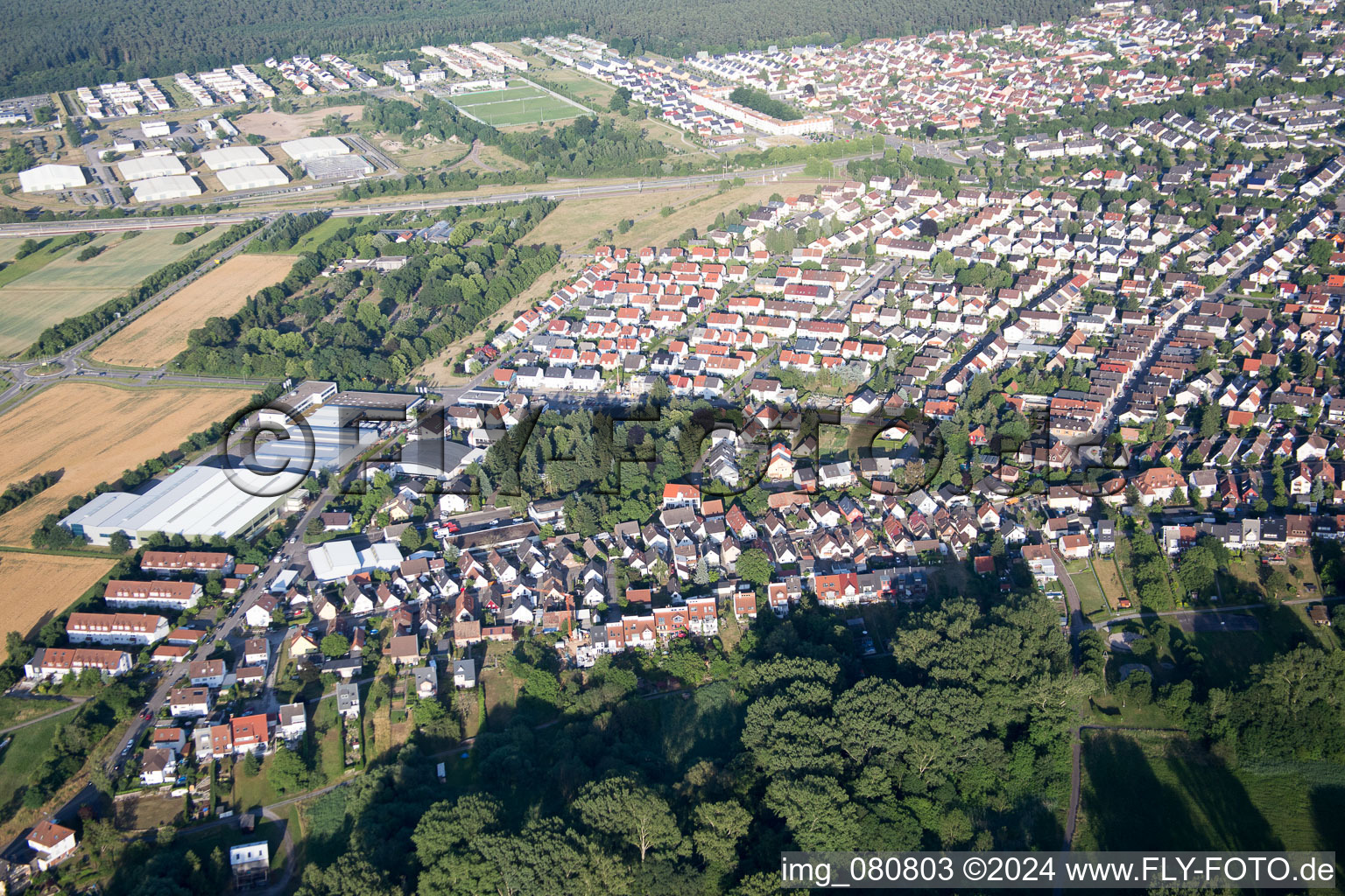 Quartier Neureut in Karlsruhe dans le département Bade-Wurtemberg, Allemagne vue du ciel