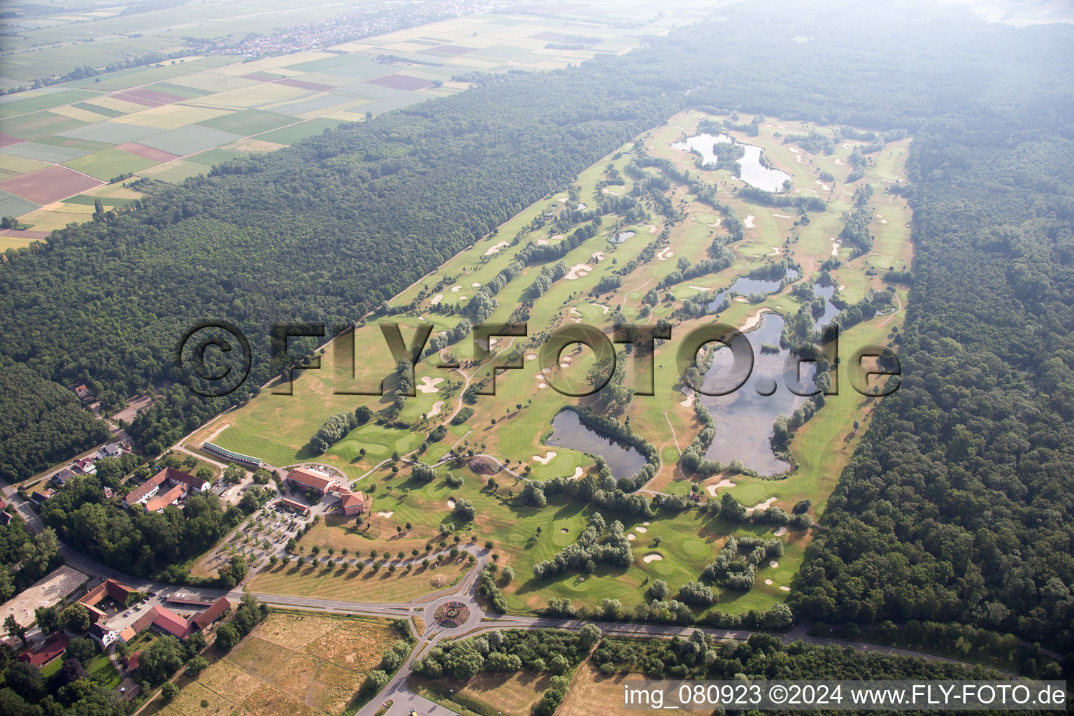 Vue aérienne de Golfclub Dreihof à Essingen dans le département Rhénanie-Palatinat, Allemagne