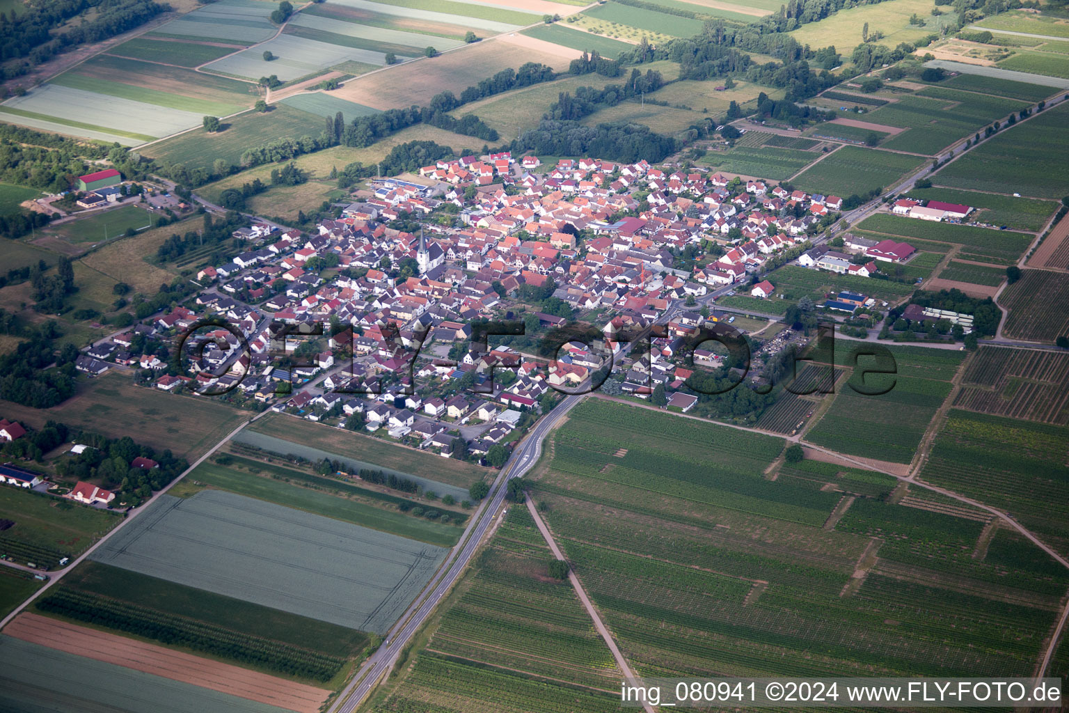 Vue oblique de Venningen dans le département Rhénanie-Palatinat, Allemagne