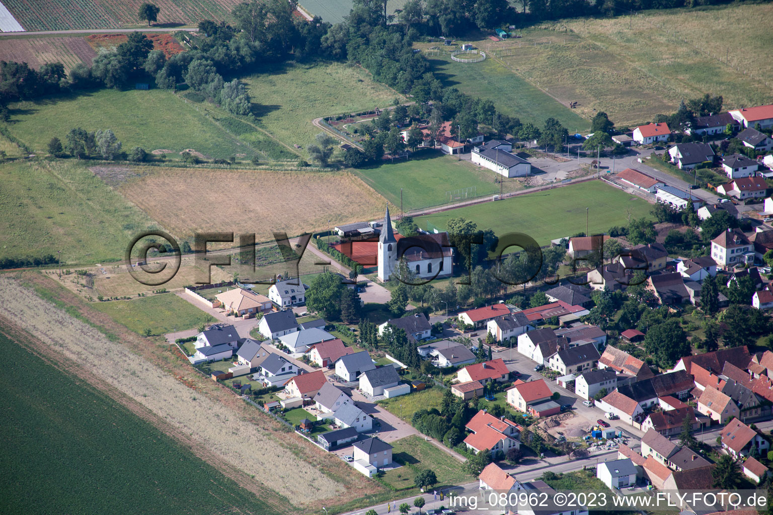 Vue aérienne de Altdorf dans le département Rhénanie-Palatinat, Allemagne