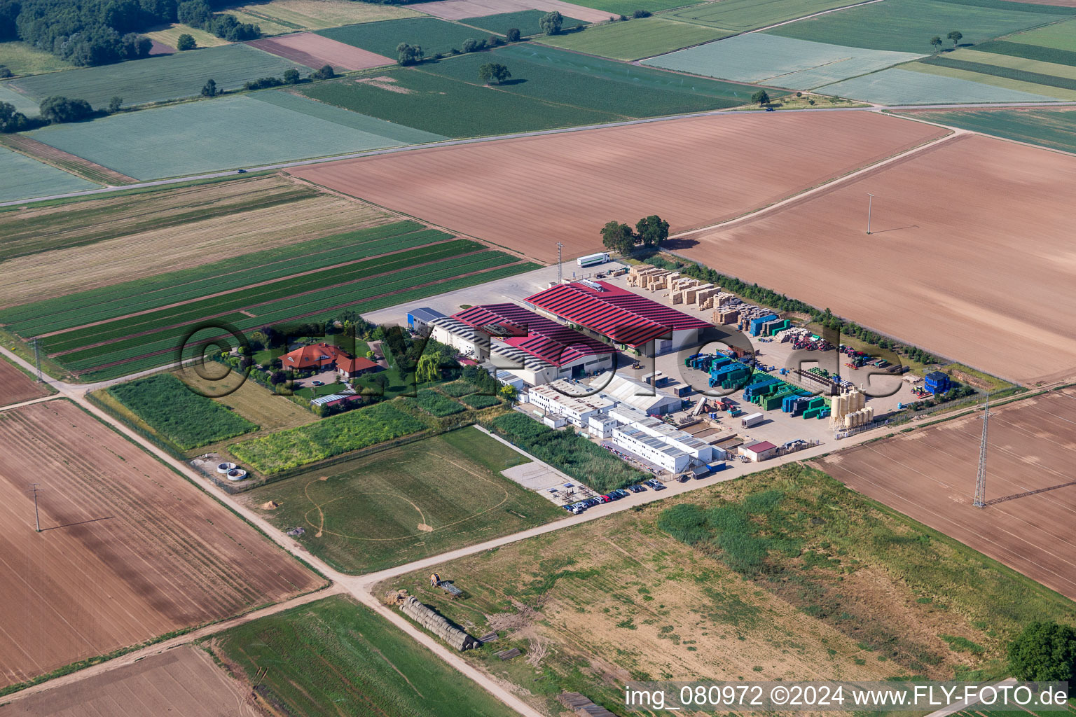 Vue aérienne de Propriété d'une ferme Hortulanushof par Dieter Stubenbordt à Zeiskam dans le département Rhénanie-Palatinat, Allemagne