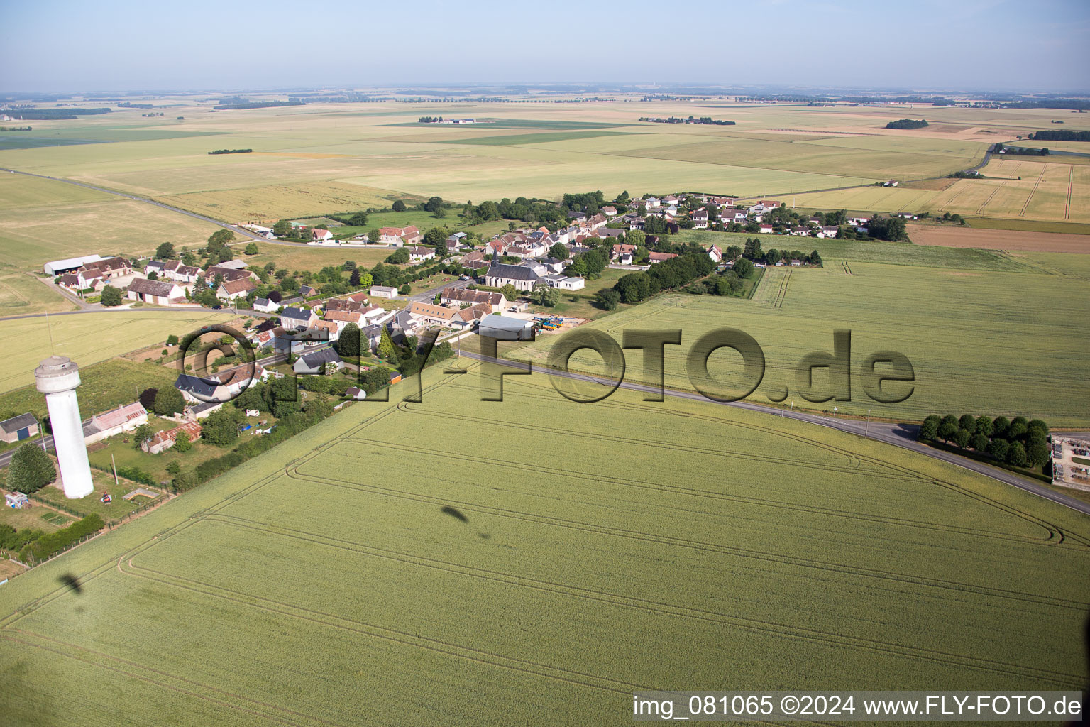 Vue aérienne de Crucheray dans le département Loir et Cher, France