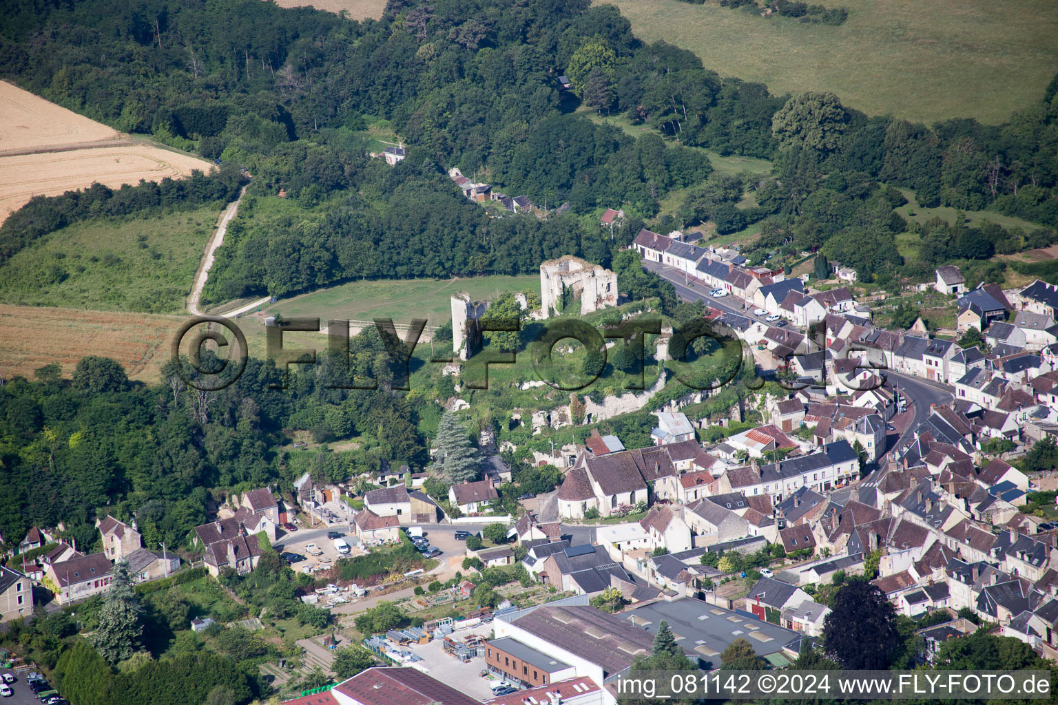 Montoire-sur-le-Loir dans le département Loir et Cher, France d'en haut