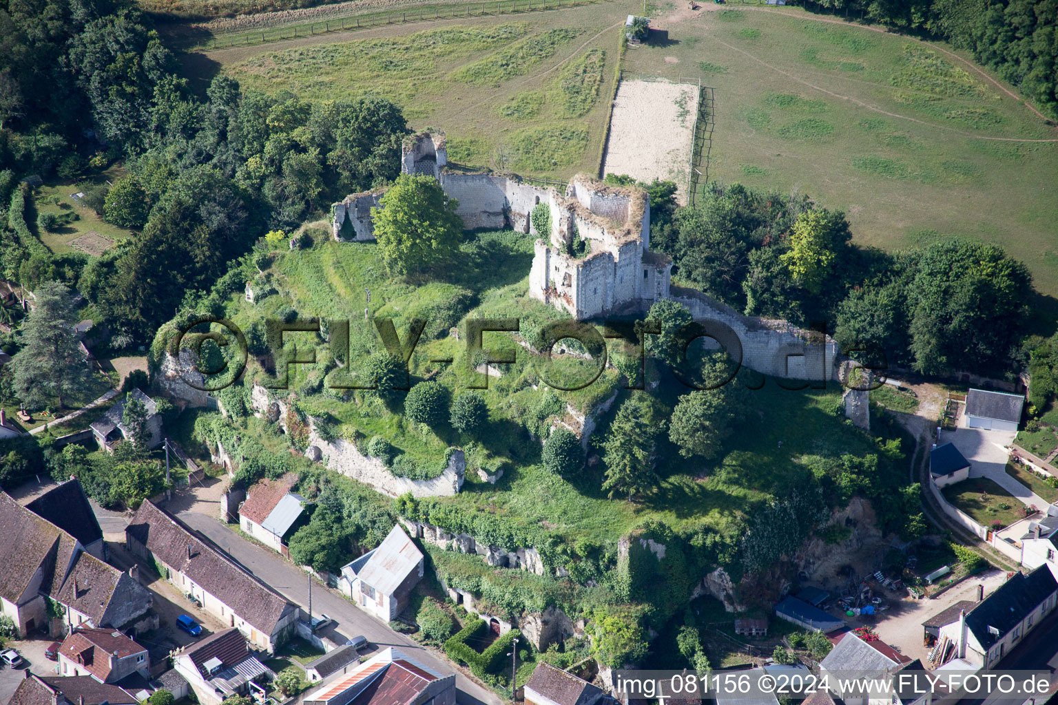 Enregistrement par drone de Montoire-sur-le-Loir dans le département Loir et Cher, France