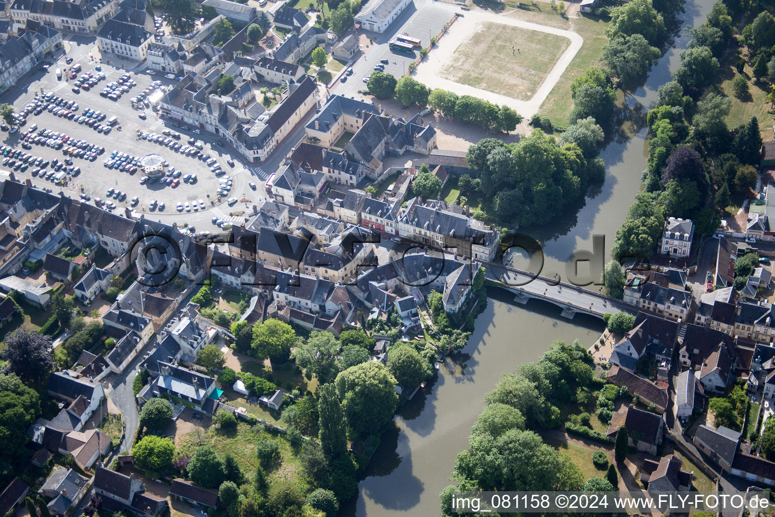 Montoire-sur-le-Loir dans le département Loir et Cher, France du point de vue du drone