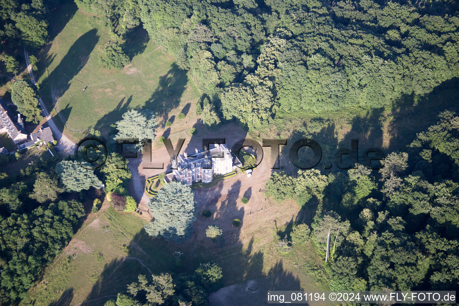 Vue oblique de Orchaise, Château du Guérinet à Valencisse dans le département Loir et Cher, France