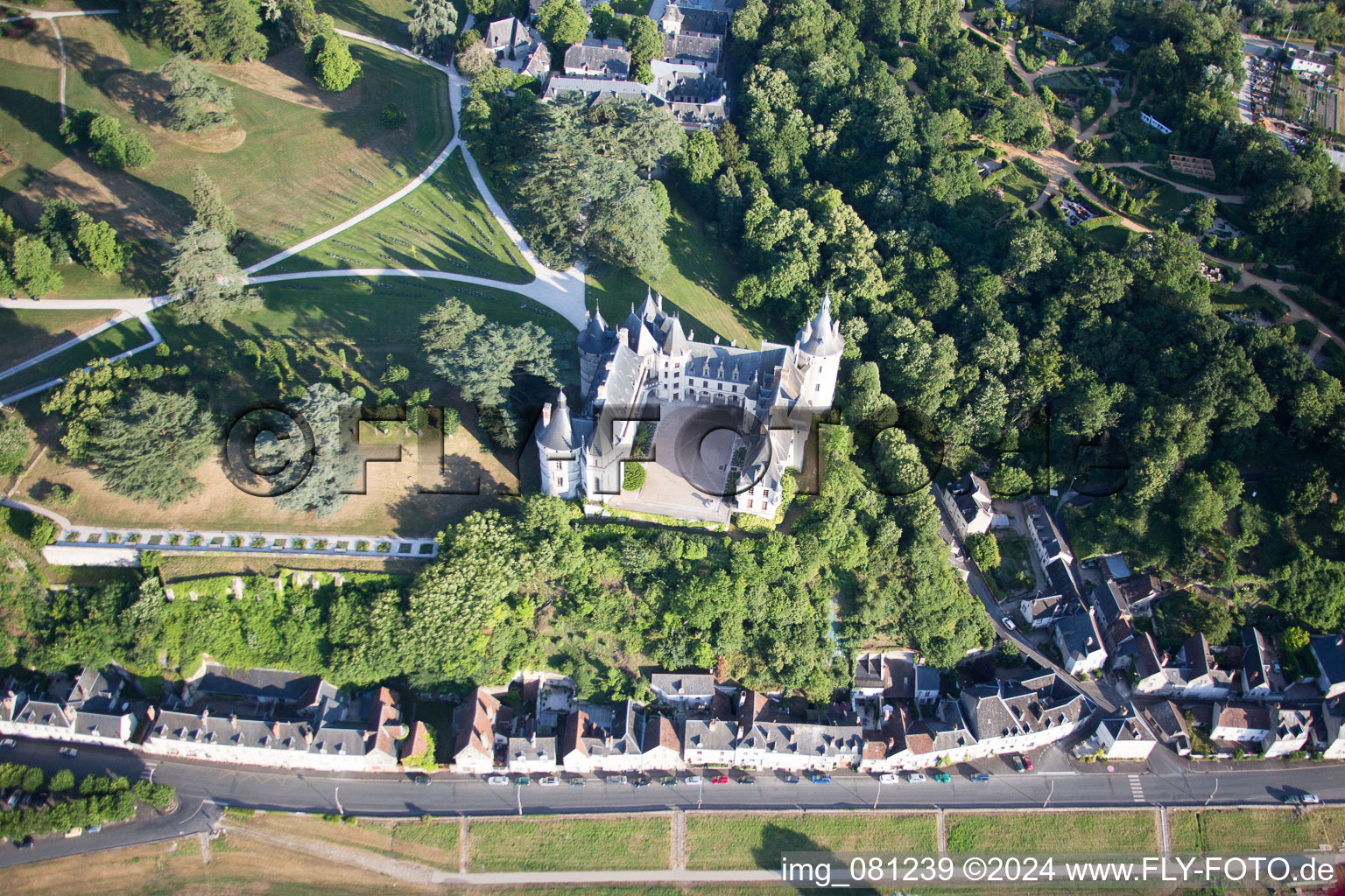 Chaumont-sur-Loire dans le département Loir et Cher, France depuis l'avion