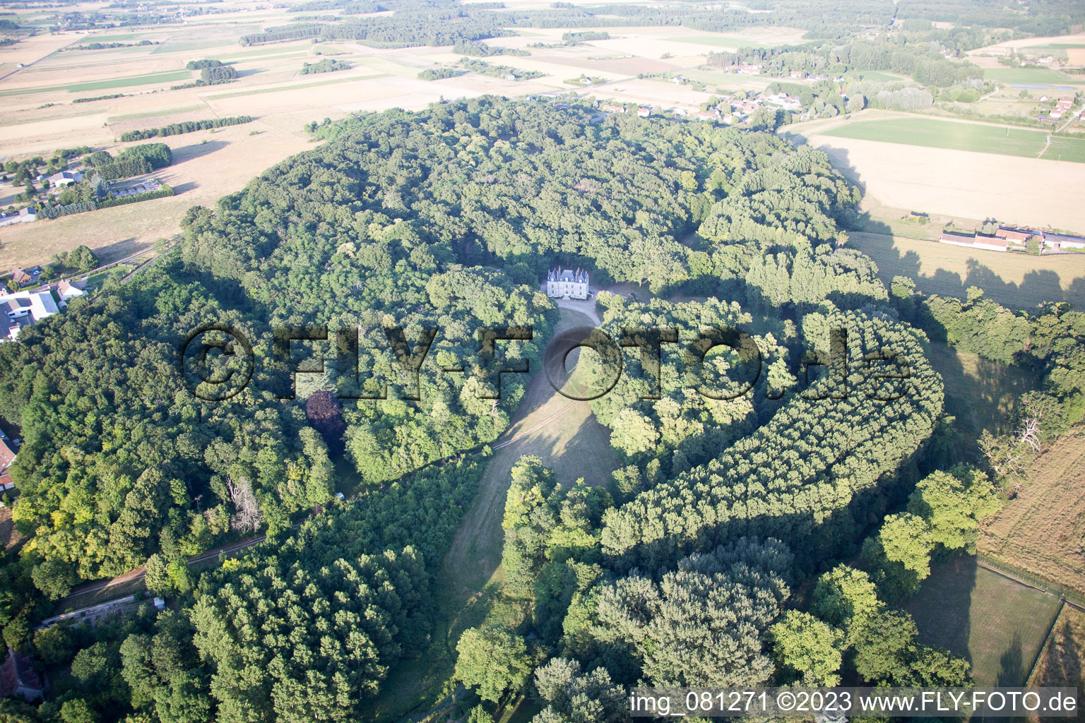 Fougères-sur-Bièvre dans le département Loir et Cher, France vue d'en haut