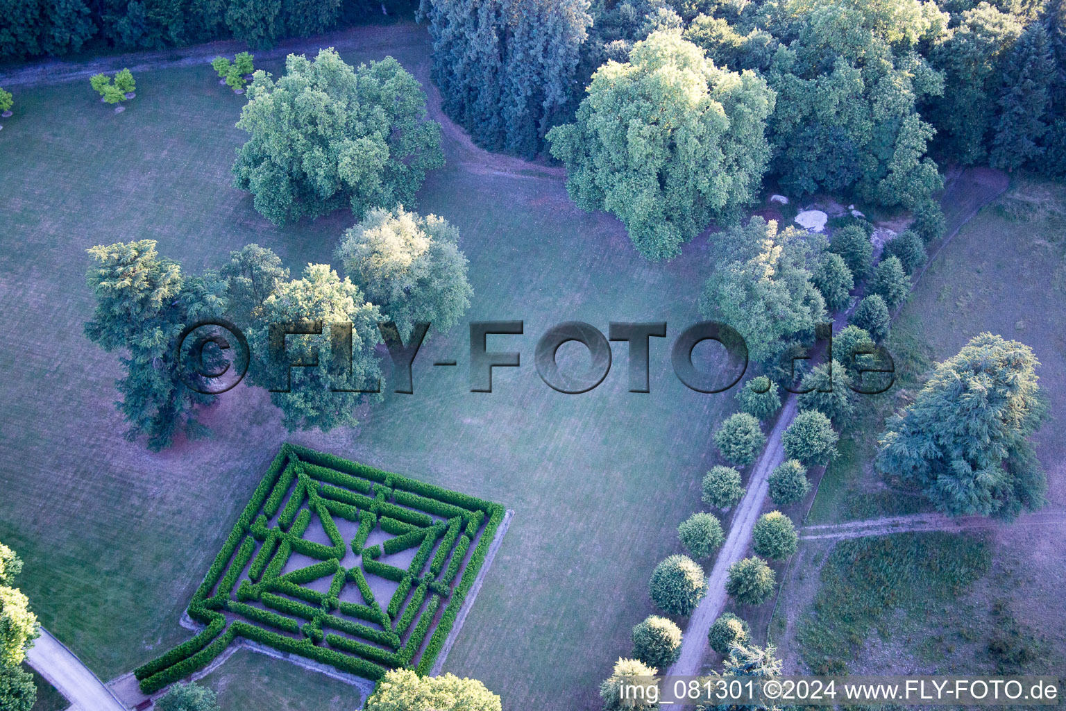 Vue aérienne de Cheverny dans le département Loir et Cher, France