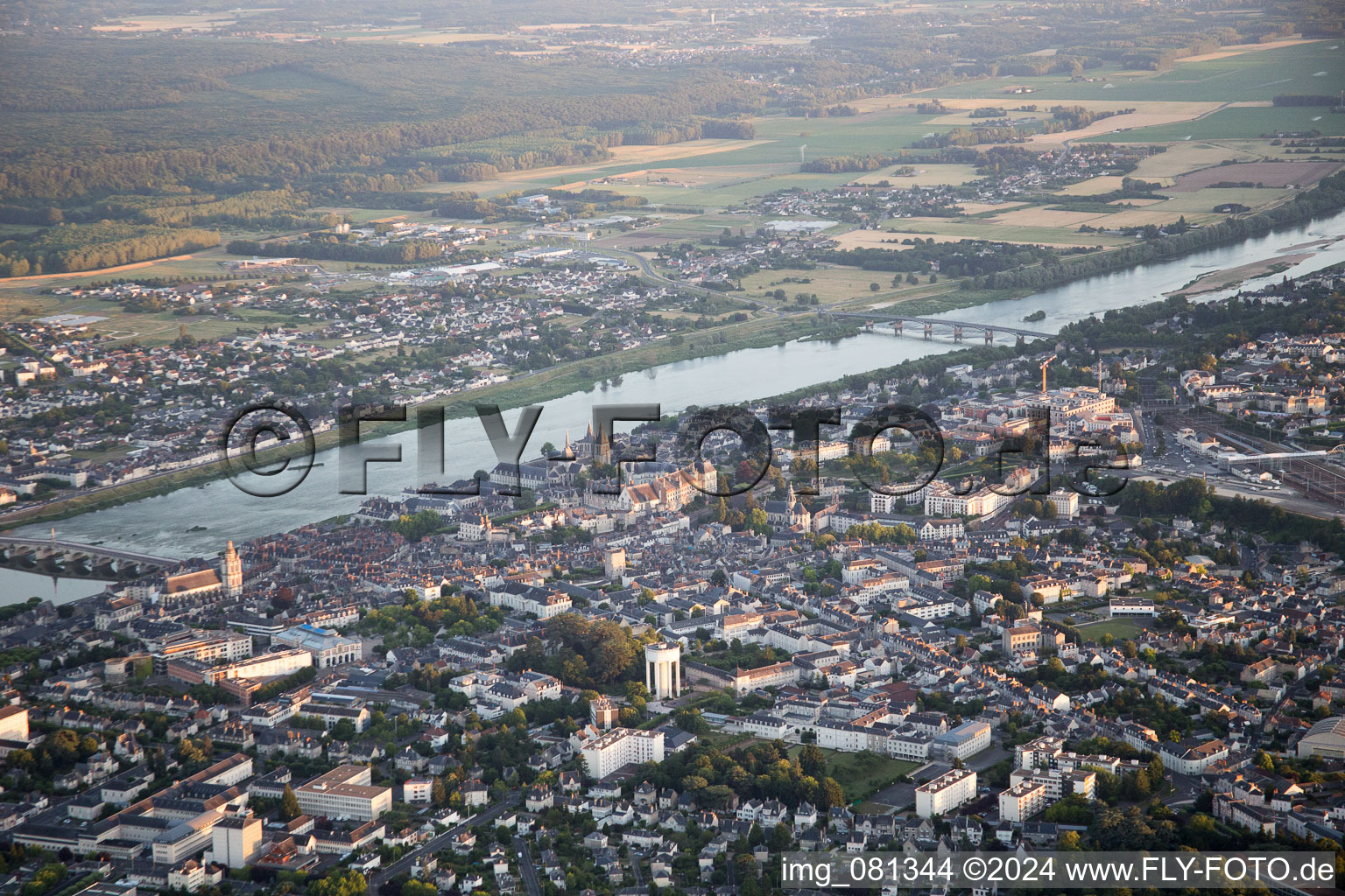 Blois dans le département Loir et Cher, France d'en haut