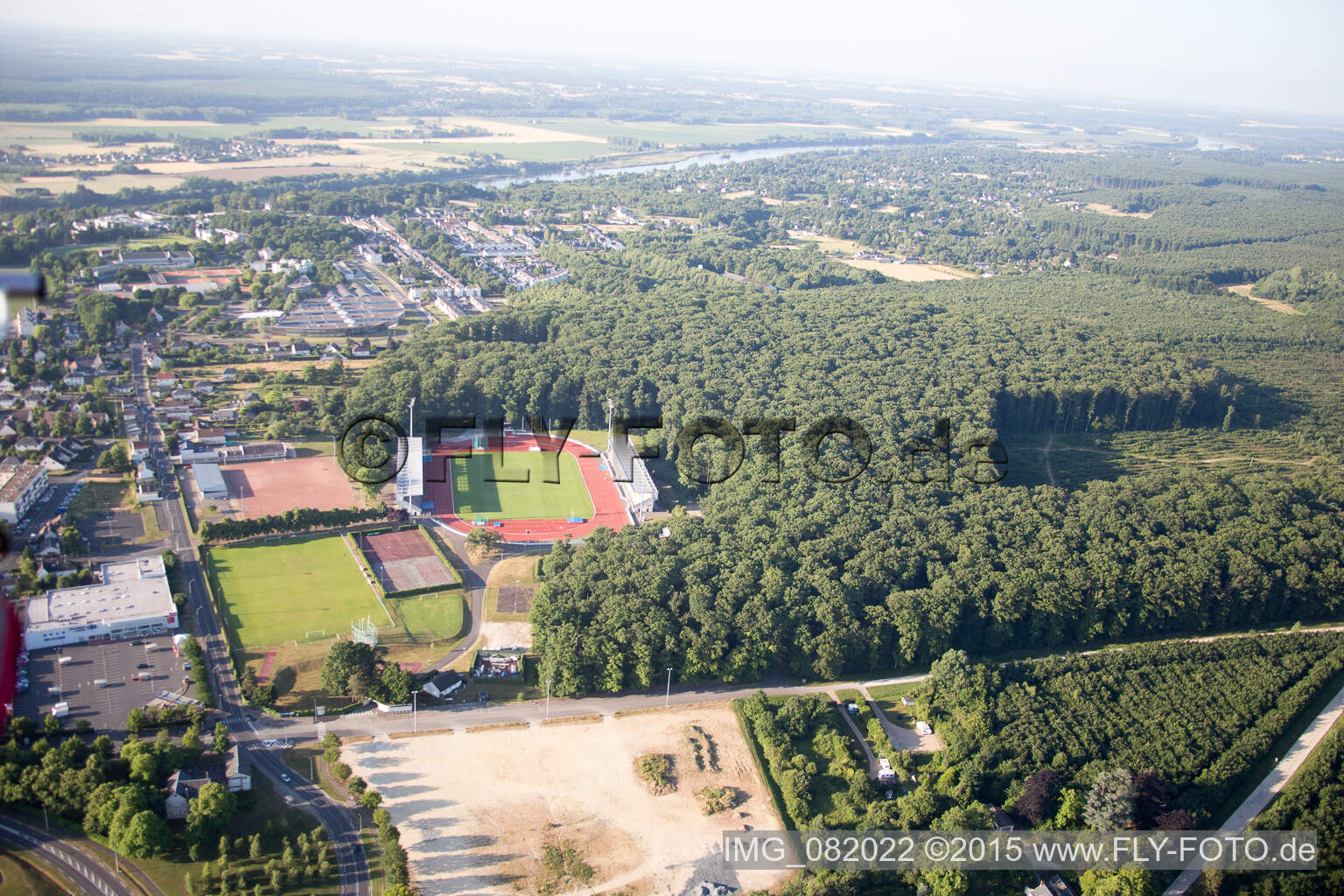 Vue aérienne de Stade des Allées à Blois dans le département Loir et Cher, France