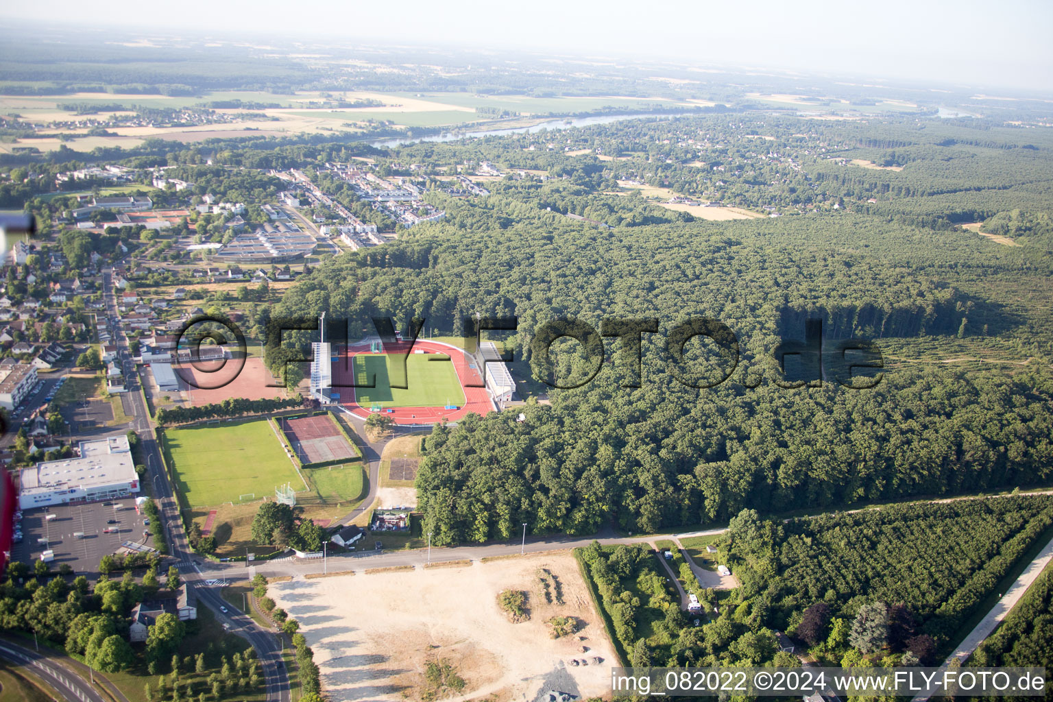 Vue aérienne de Stade des Allées à Blois dans le département Loir et Cher, France