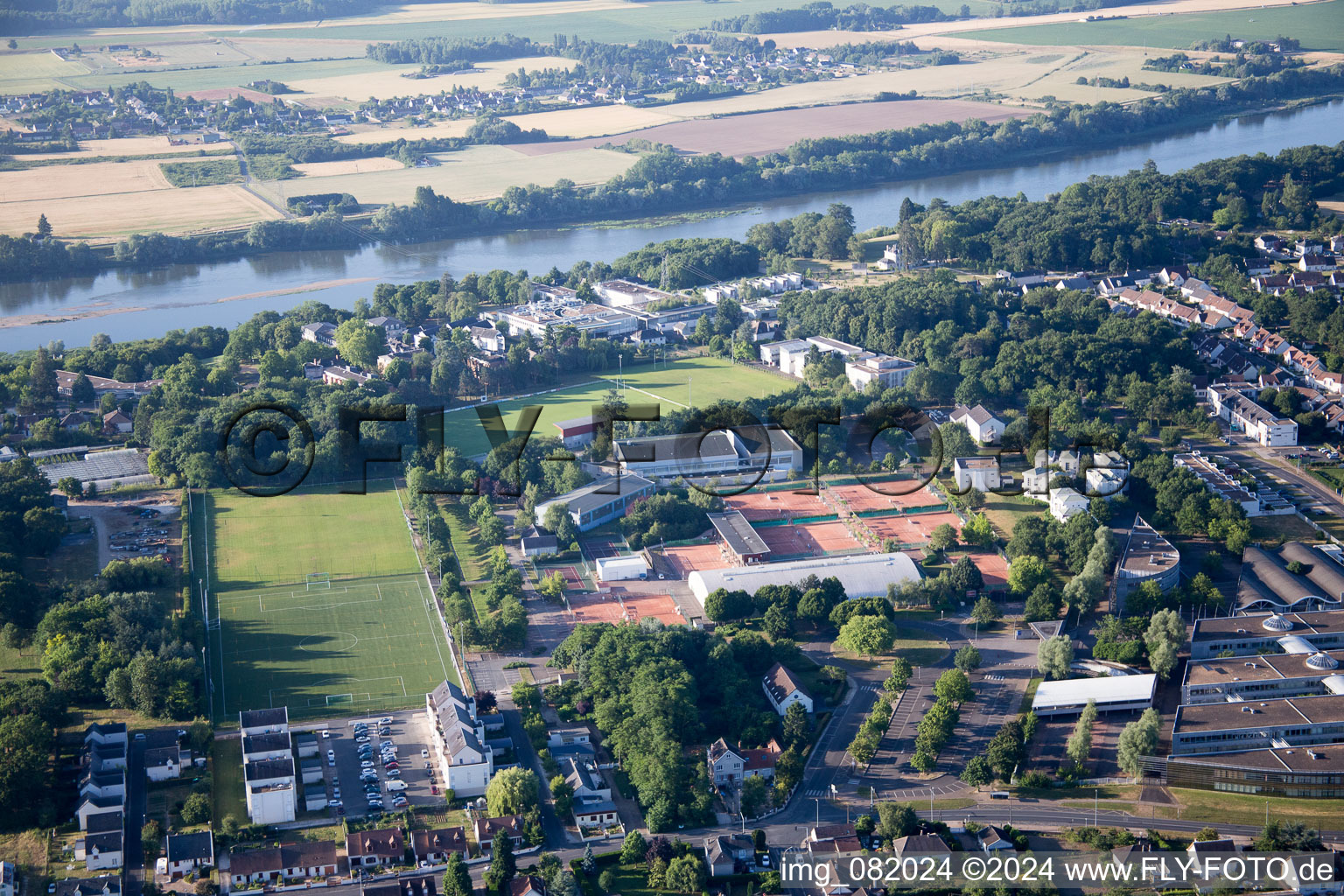 Vue d'oiseau de Blois dans le département Loir et Cher, France