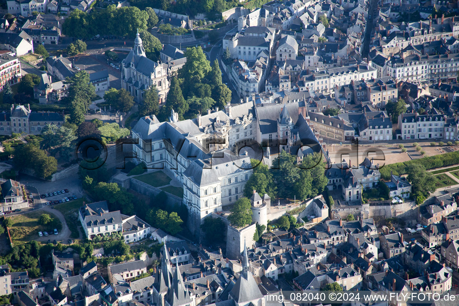 Vue d'oiseau de Blois dans le département Loir et Cher, France