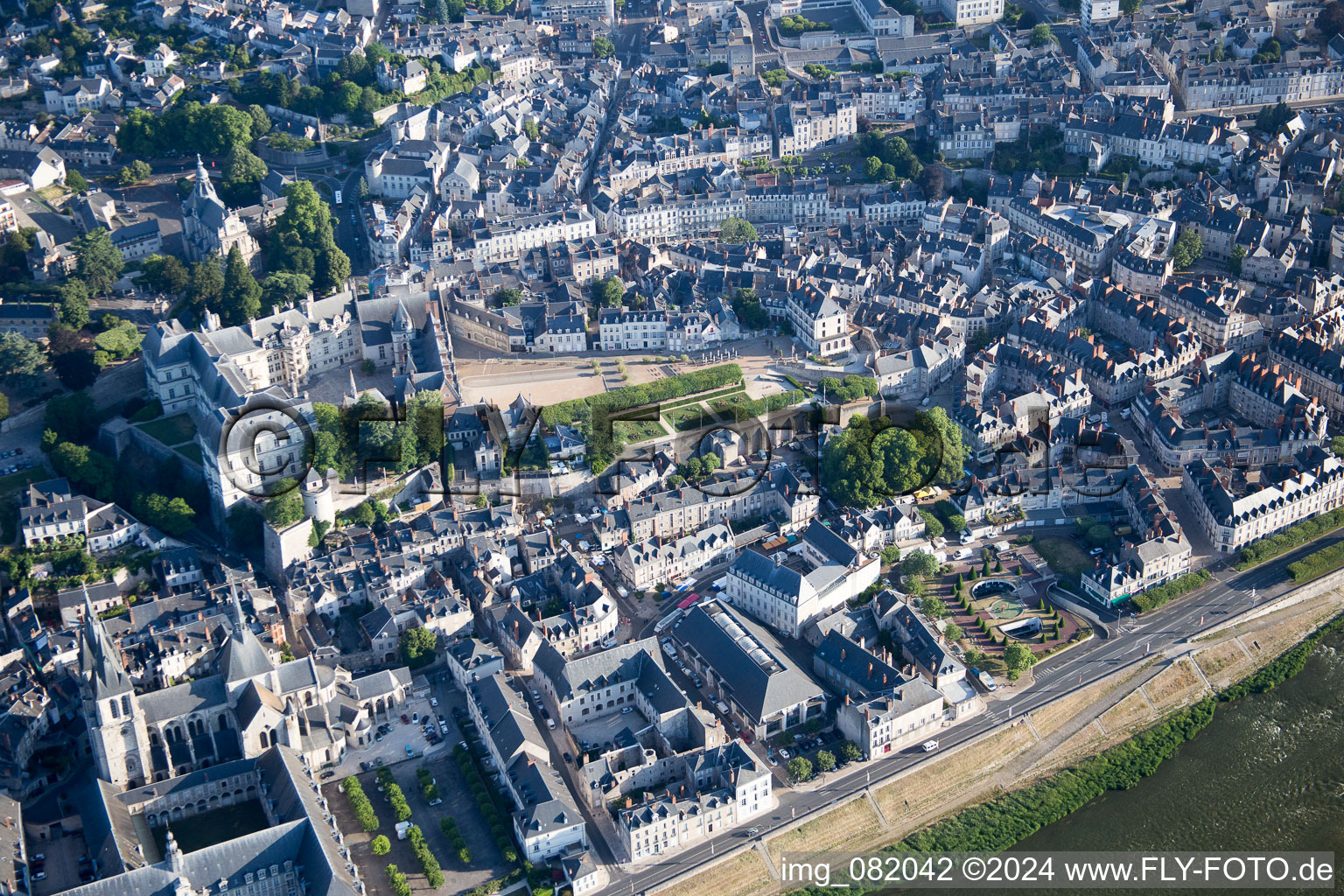 Enregistrement par drone de Blois dans le département Loir et Cher, France