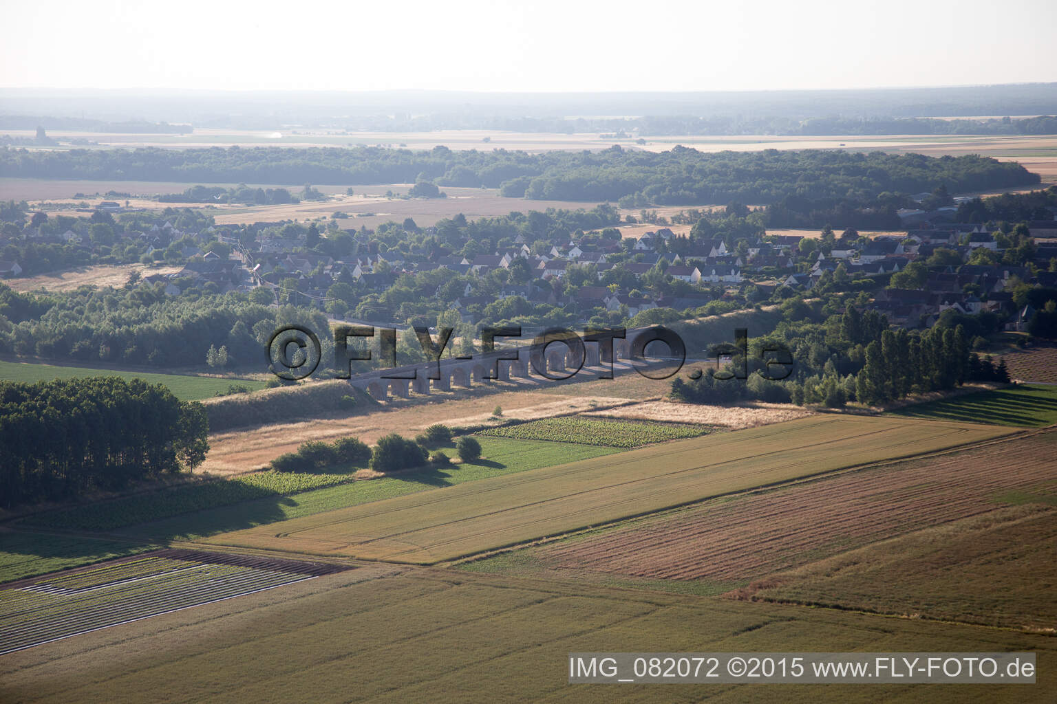 Vue aérienne de Viaduc à Vineuil/Loire à Vineuil dans le département Loir et Cher, France
