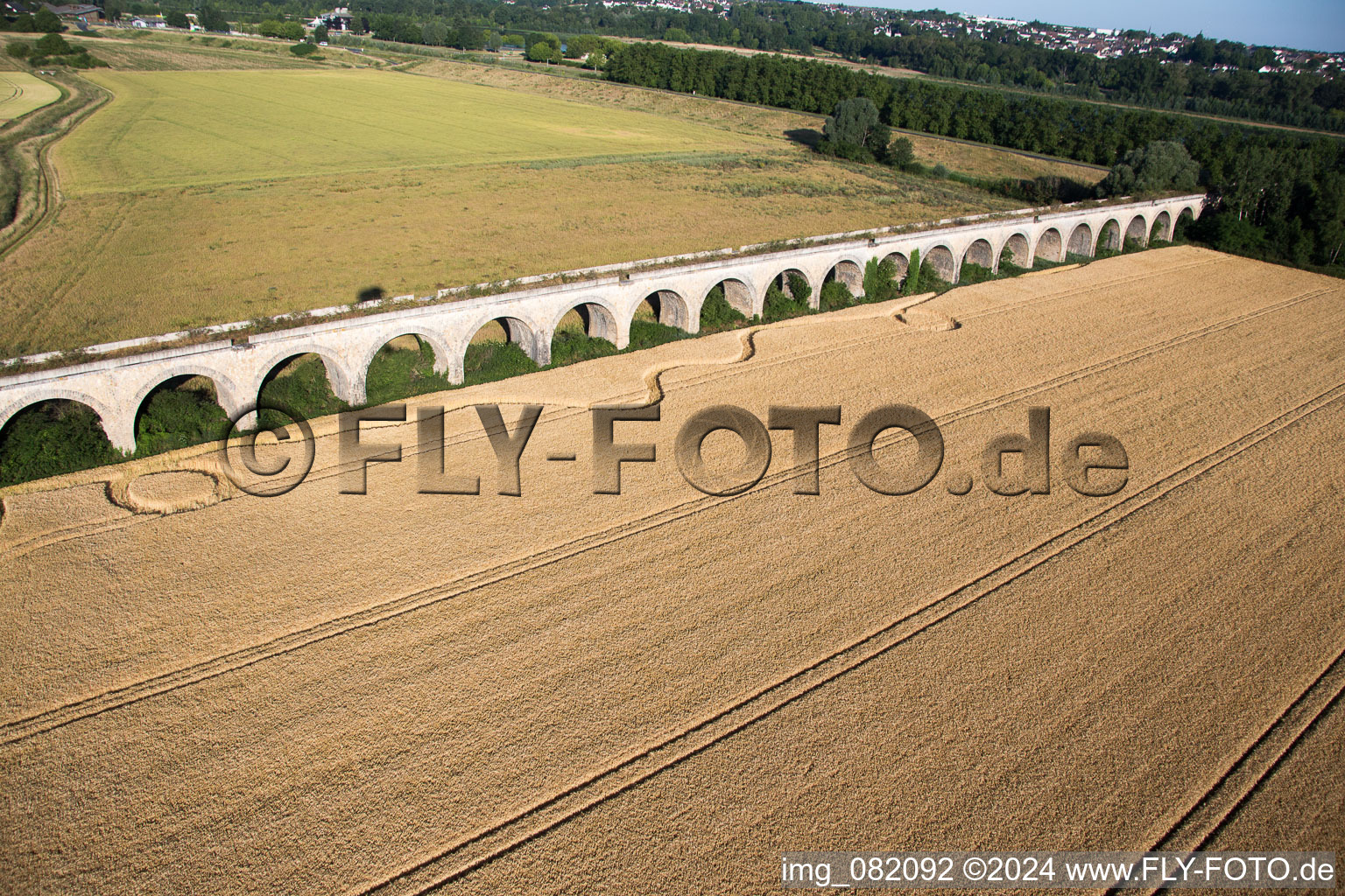 Photographie aérienne de Viaduc à Vineuil/Loire à Vineuil dans le département Loir et Cher, France