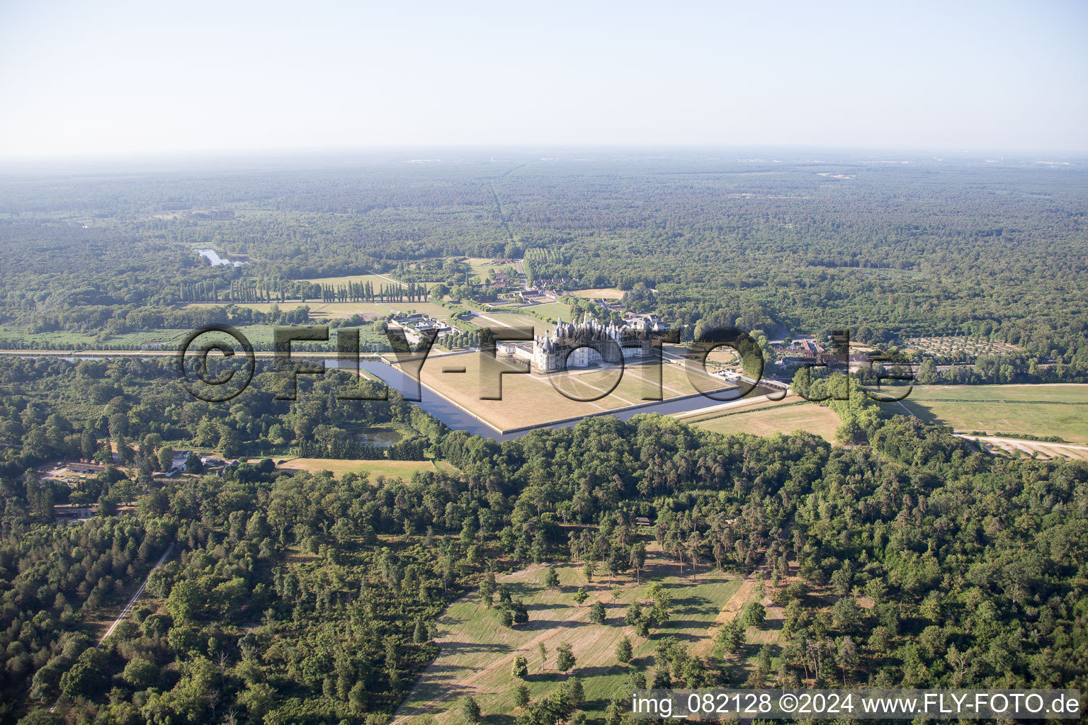 Chambord dans le département Loir et Cher, France vue du ciel