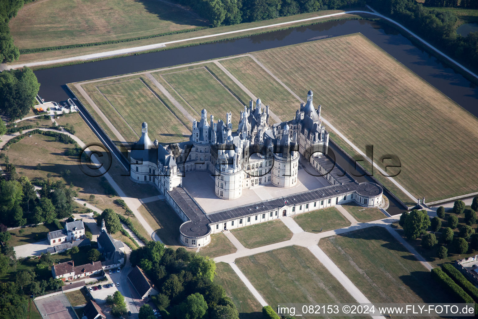 Vue aérienne de Parc du Château de Chambord à Chambord dans le département Loir et Cher, France