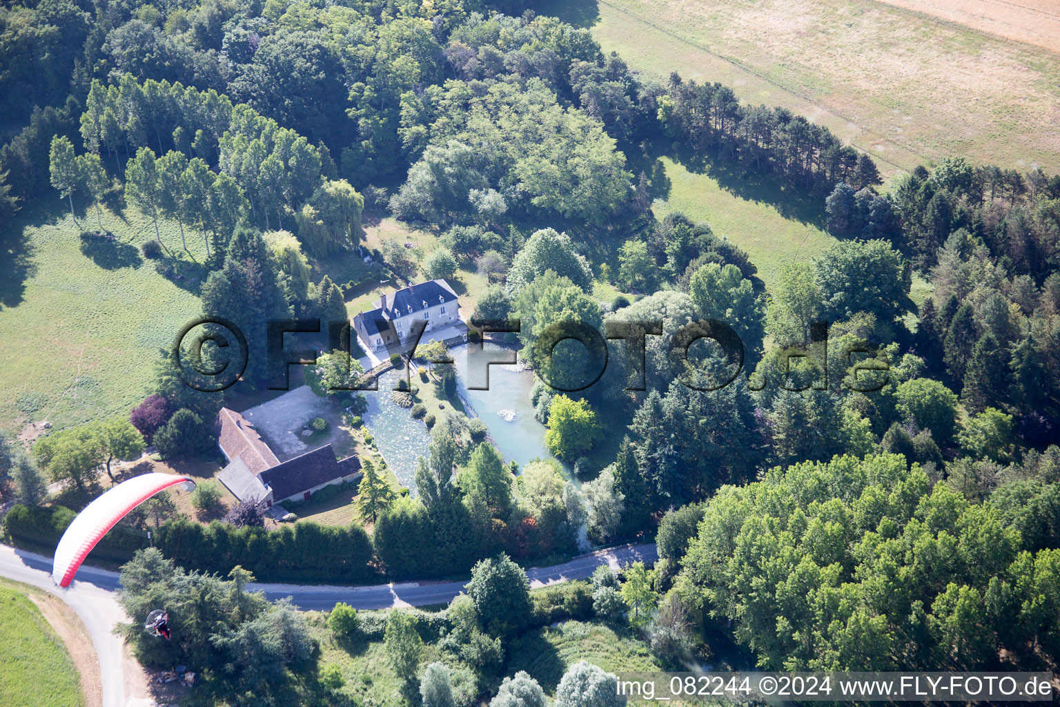 Vue oblique de Landes-le-Gaulois dans le département Loir et Cher, France