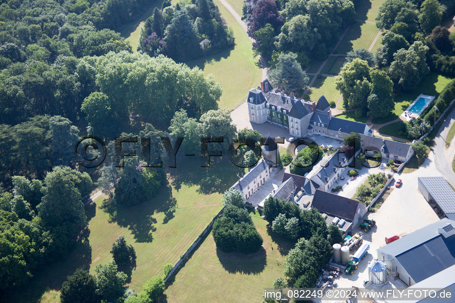 Vue d'oiseau de Landes-le-Gaulois dans le département Loir et Cher, France