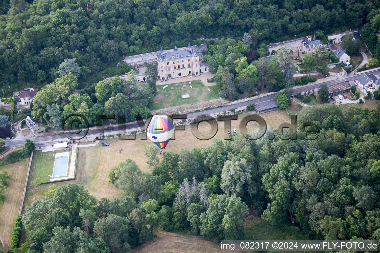 Vue aérienne de Nazelles-Négron dans le département Indre et Loire, France