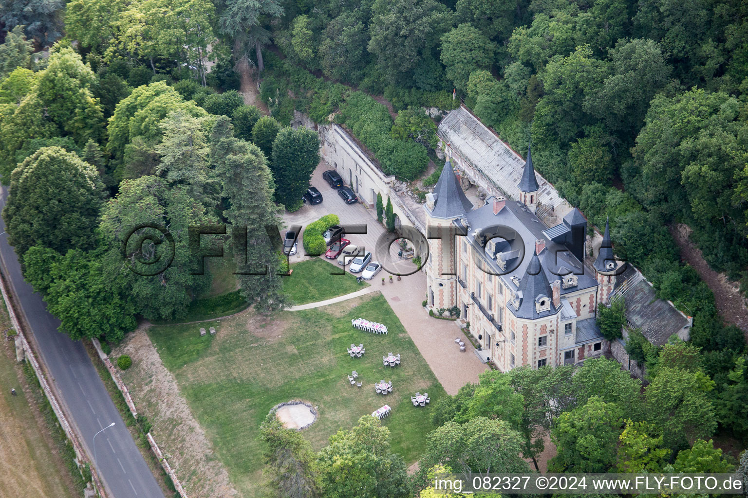 Vue d'oiseau de Nazelles-Négron dans le département Indre et Loire, France