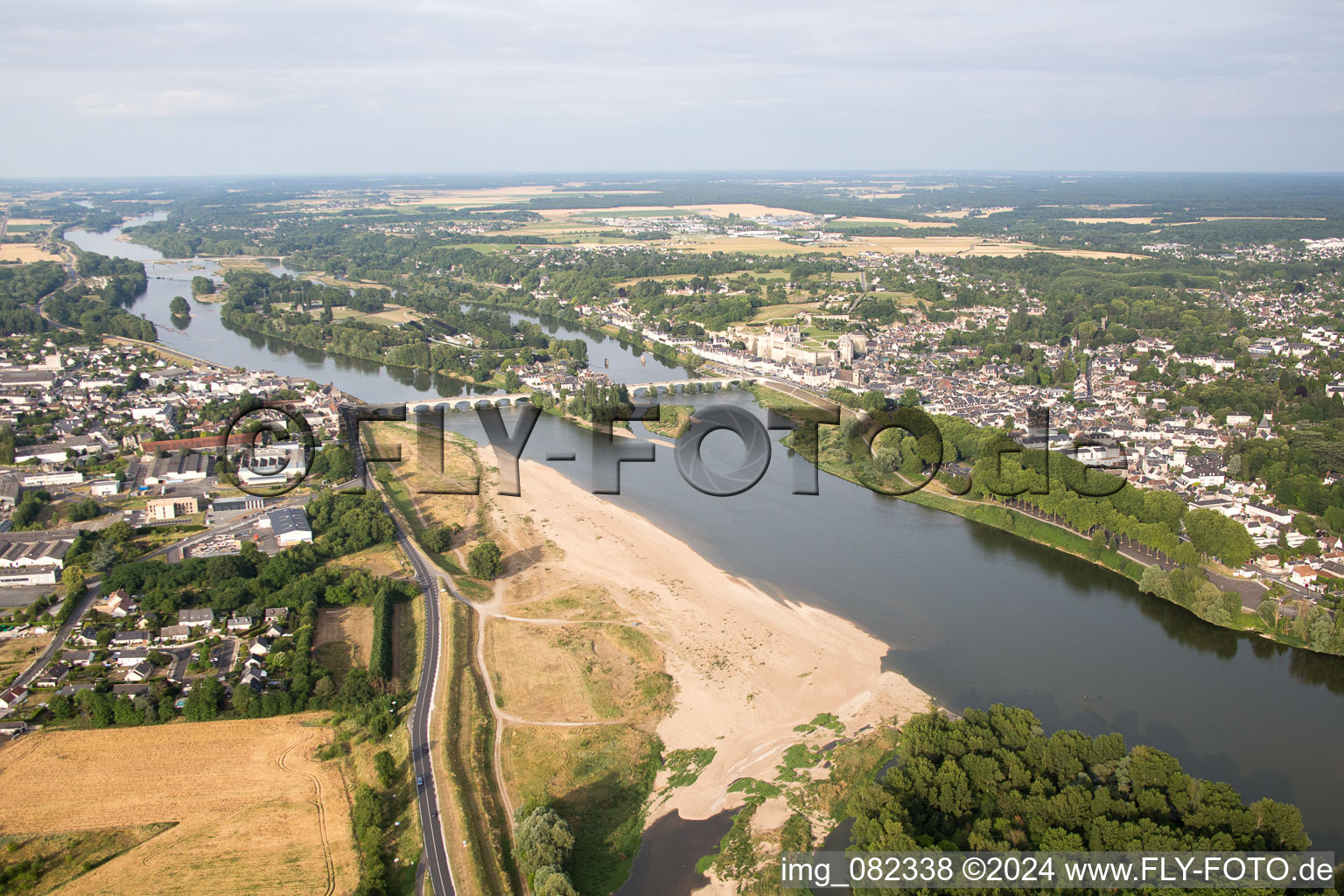 Vue d'oiseau de Amboise dans le département Indre et Loire, France