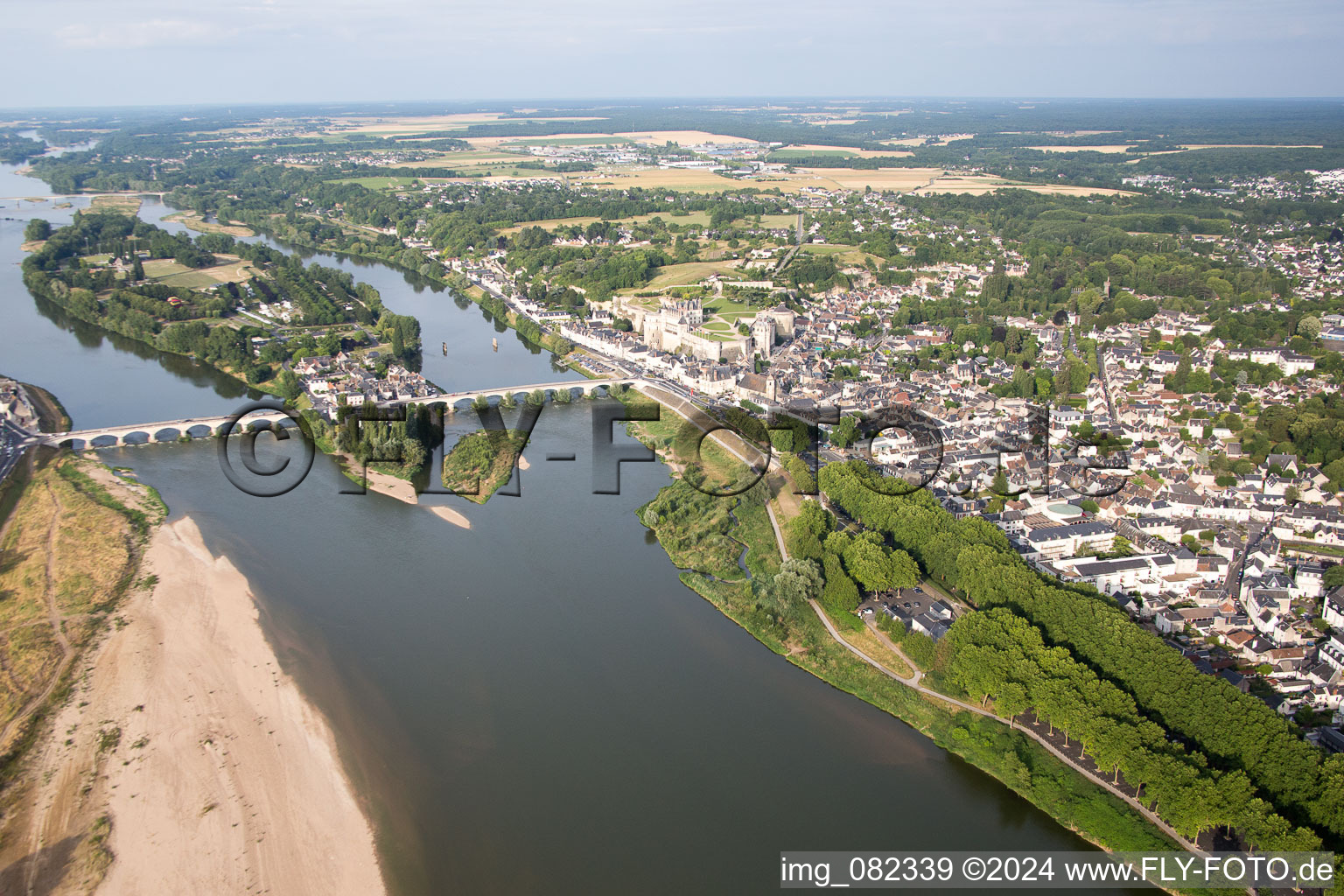 Vue aérienne de Quartier Nord-Nord Est in Amboise dans le département Indre et Loire, France