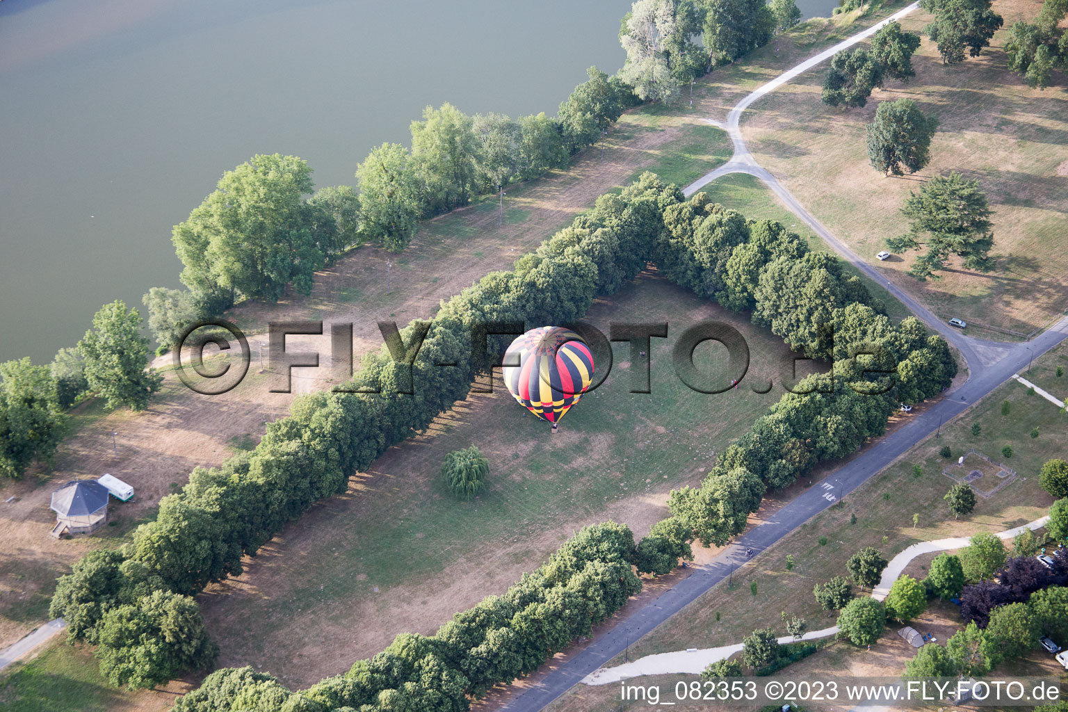 Image drone de Amboise dans le département Indre et Loire, France