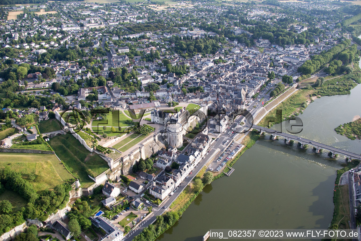 Vue aérienne de Amboise dans le département Indre et Loire, France