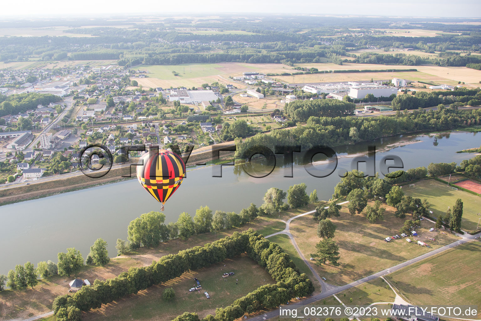 Image drone de Amboise dans le département Indre et Loire, France