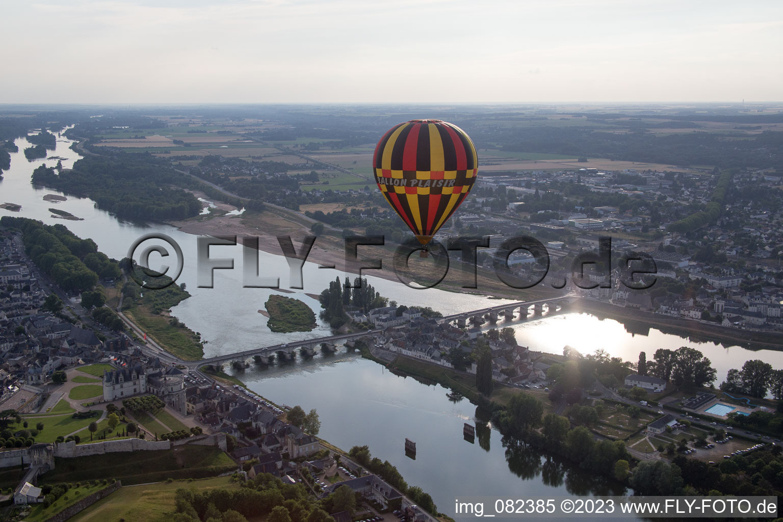 Amboise dans le département Indre et Loire, France du point de vue du drone