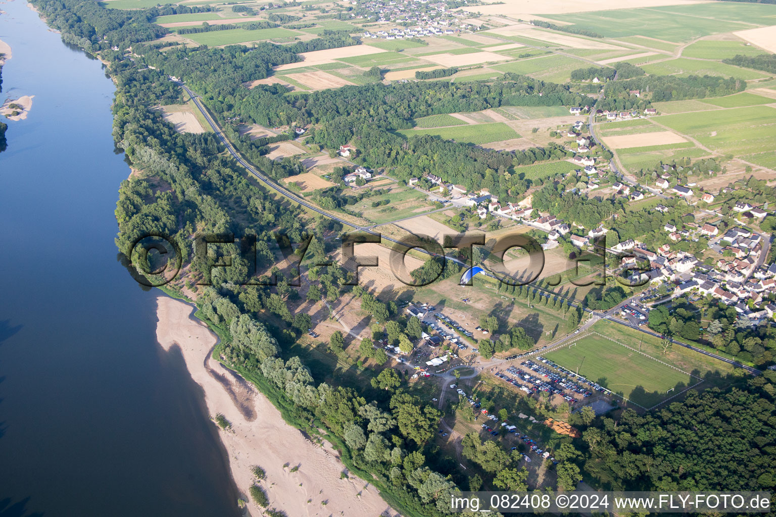 Vue aérienne de Chargé dans le département Indre et Loire, France