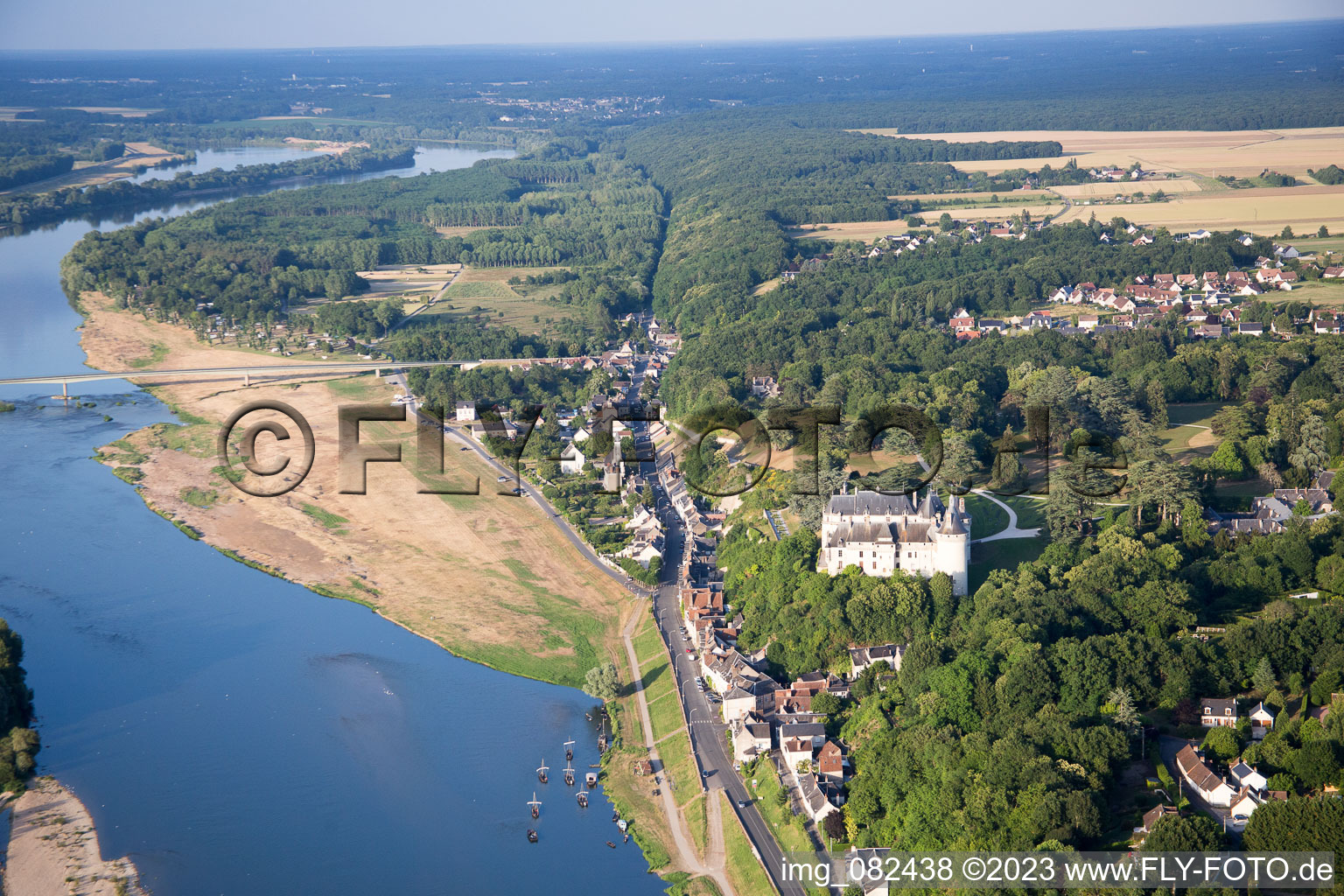 Chaumont-sur-Loire dans le département Loir et Cher, France vue d'en haut