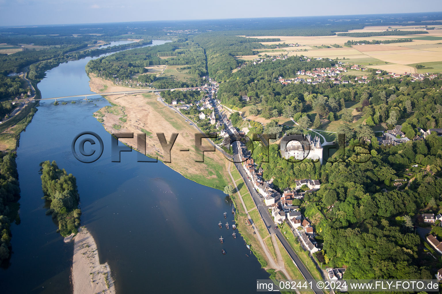 Vue oblique de Ensemble châteaux du château de Chaumont à Chaumont-sur-Loire dans le département Loir et Cher, France