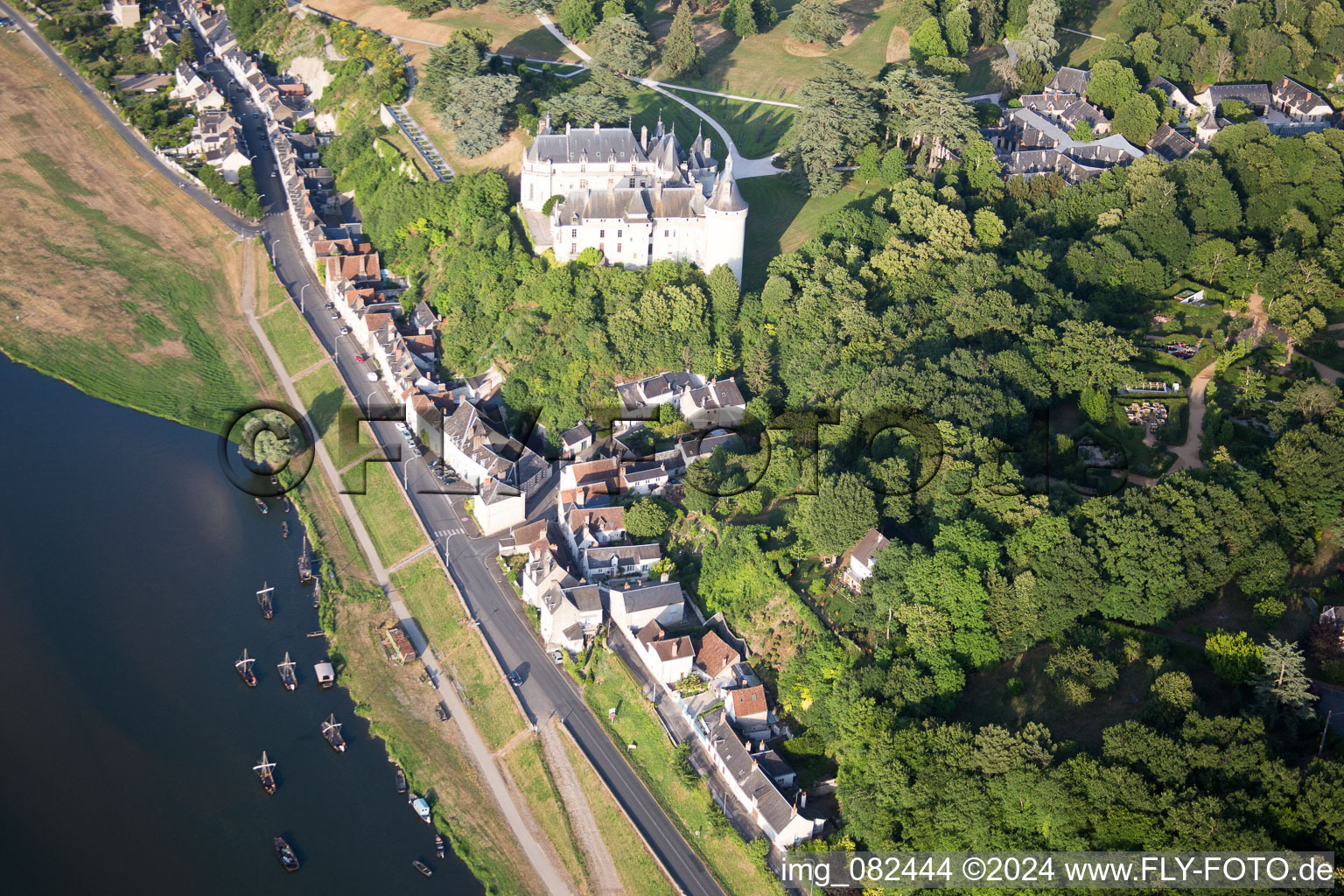 Enregistrement par drone de Chaumont-sur-Loire dans le département Loir et Cher, France