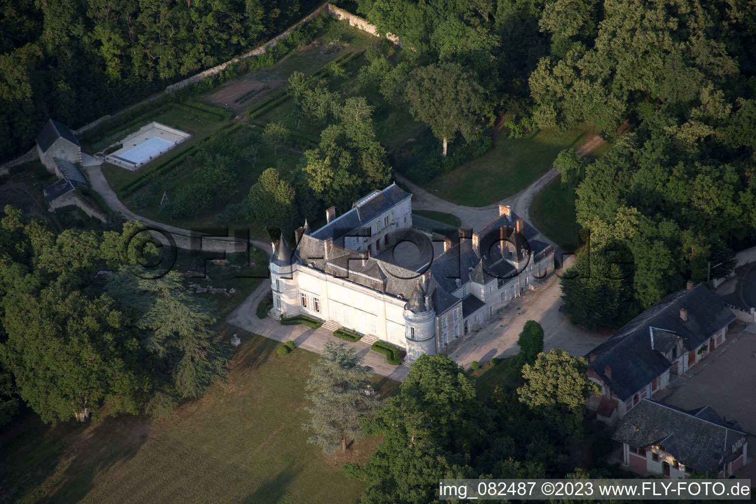 Photographie aérienne de Chailles dans le département Loir et Cher, France