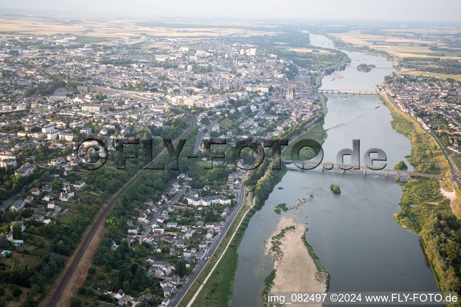 Blois dans le département Loir et Cher, France depuis l'avion