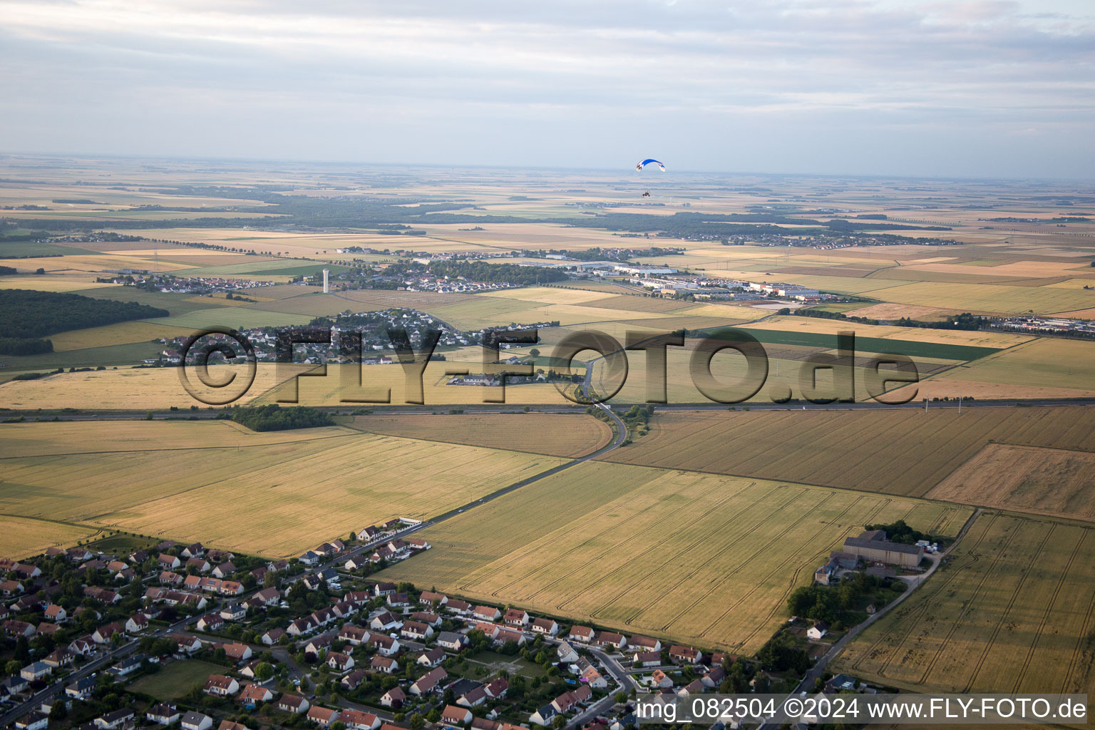 Vue aérienne de Saint-Sulpice-de-Pommeray dans le département Loir et Cher, France